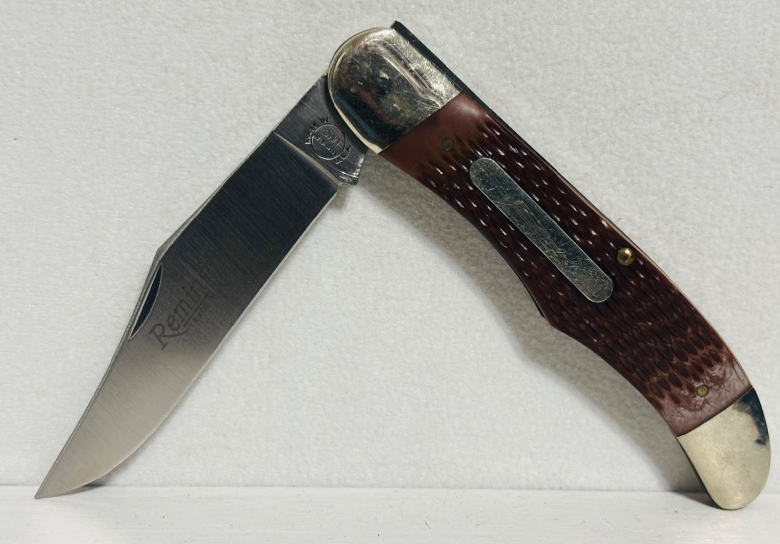 Vintage 1990 Remington UMC R870 Shotgun Commemorative Folding Hunter Knife
