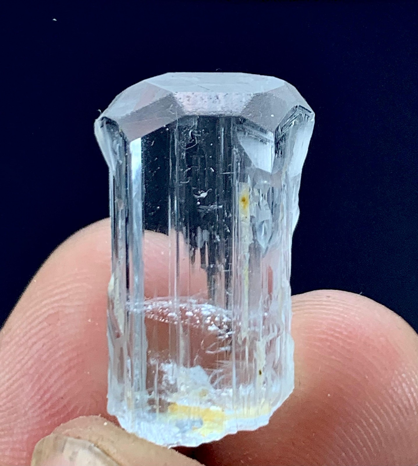 28.8Carat Top Quality Aquamarine Crystal From Skardu Pakistan.Rare Color 28.8Carat Top Quality Aquamarine Crystal From Skardu Pakistan.Rare Color