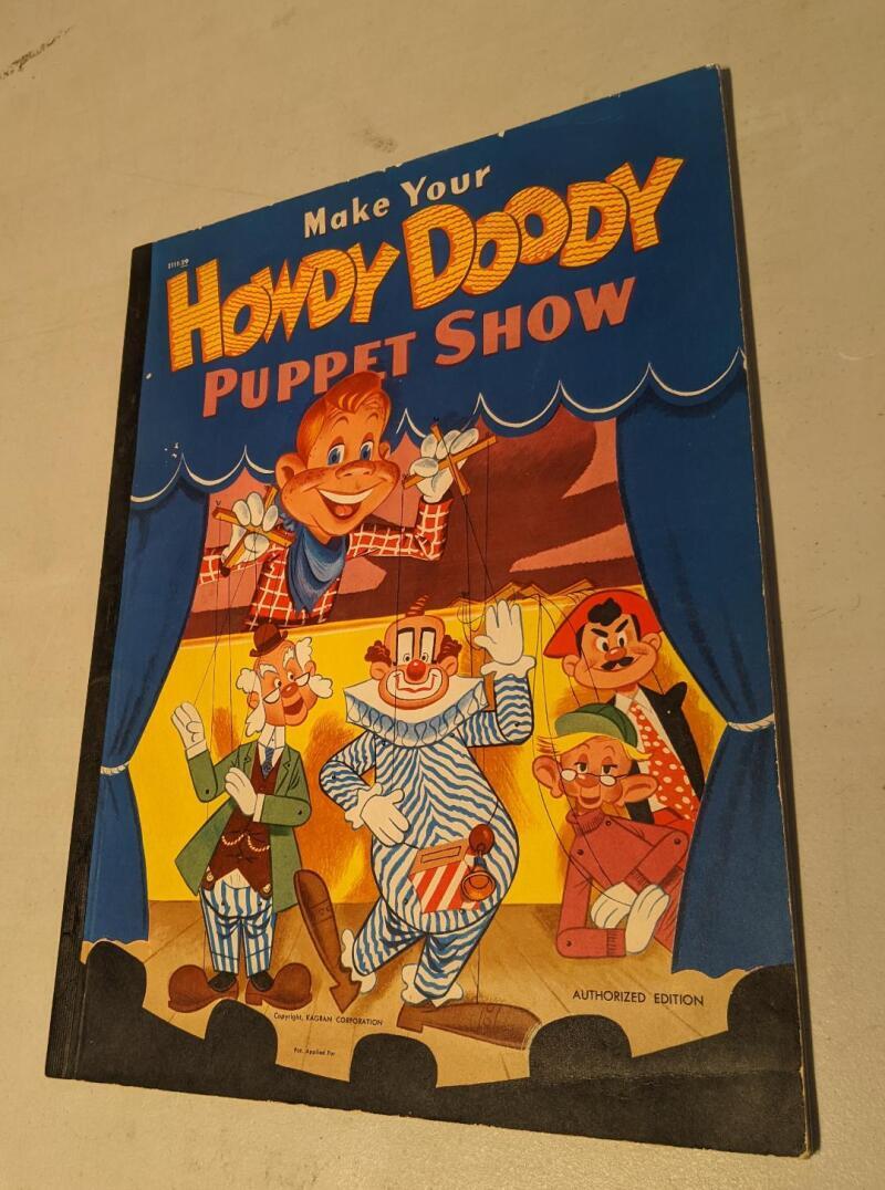 Make Your Howdy Doody Puppet Show 1952 Punch Out Book Unused Grade 7.5 Make Your Howdy Doody Puppet Show 1952 Punch Out Book Unused Grade 7.5