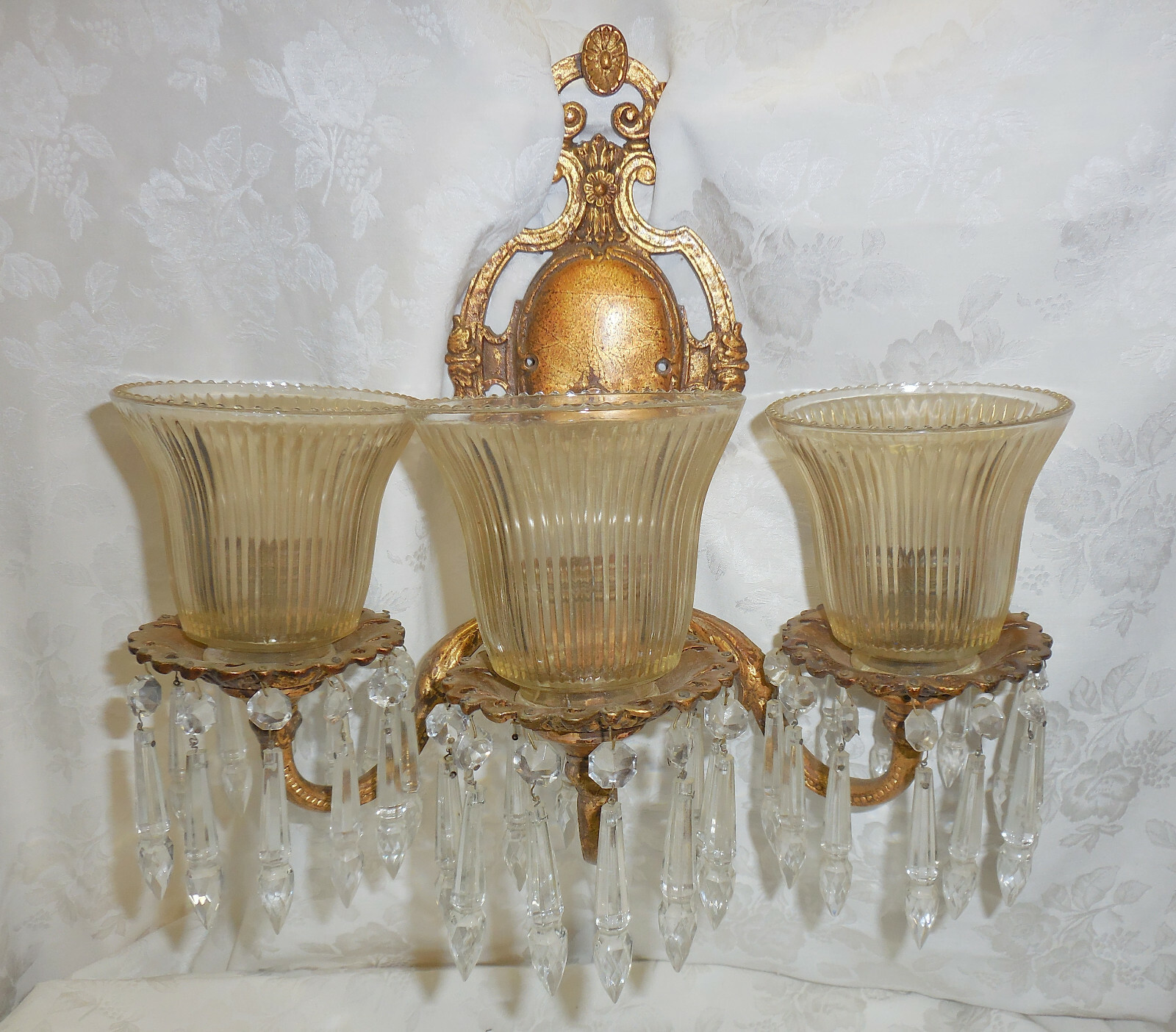 Large Vintage Wall Sconce Lamp 3 Arms Gold 33 Crystals Large Chandelier Lamp Large Vintage Wall Sconce Lamp 3 Arms Gold 33 Crystals Large Chandelier Lamp