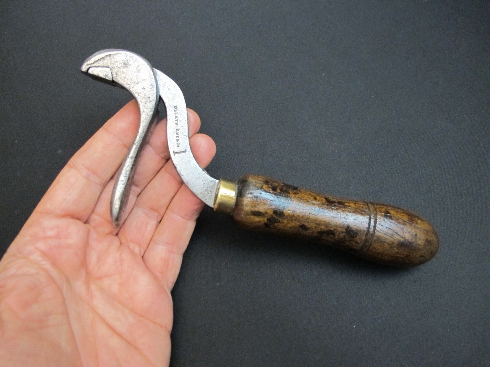 1800s Vtg “ULLATHORNE & CO” Cobblers/Leather Working Bulldog Pilers Antique Tool 1800s Vtg “ULLATHORNE & CO” Cobblers/Leather Working Bulldog Pilers Antique Tool