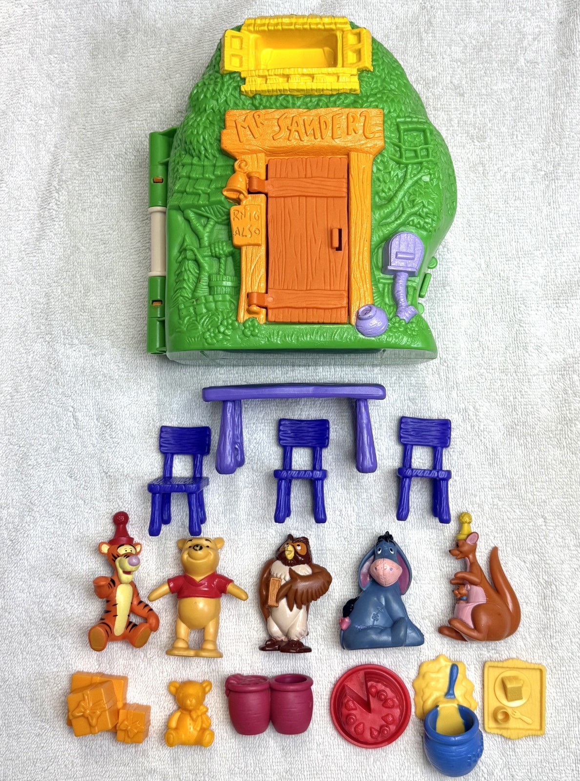 Vintage 1992 Disney Winnie the Pooh Mr Sanders Treehouse Playset - EUC Vintage 1992 Disney Winnie the Pooh Mr Sanders Treehouse Playset - EUC