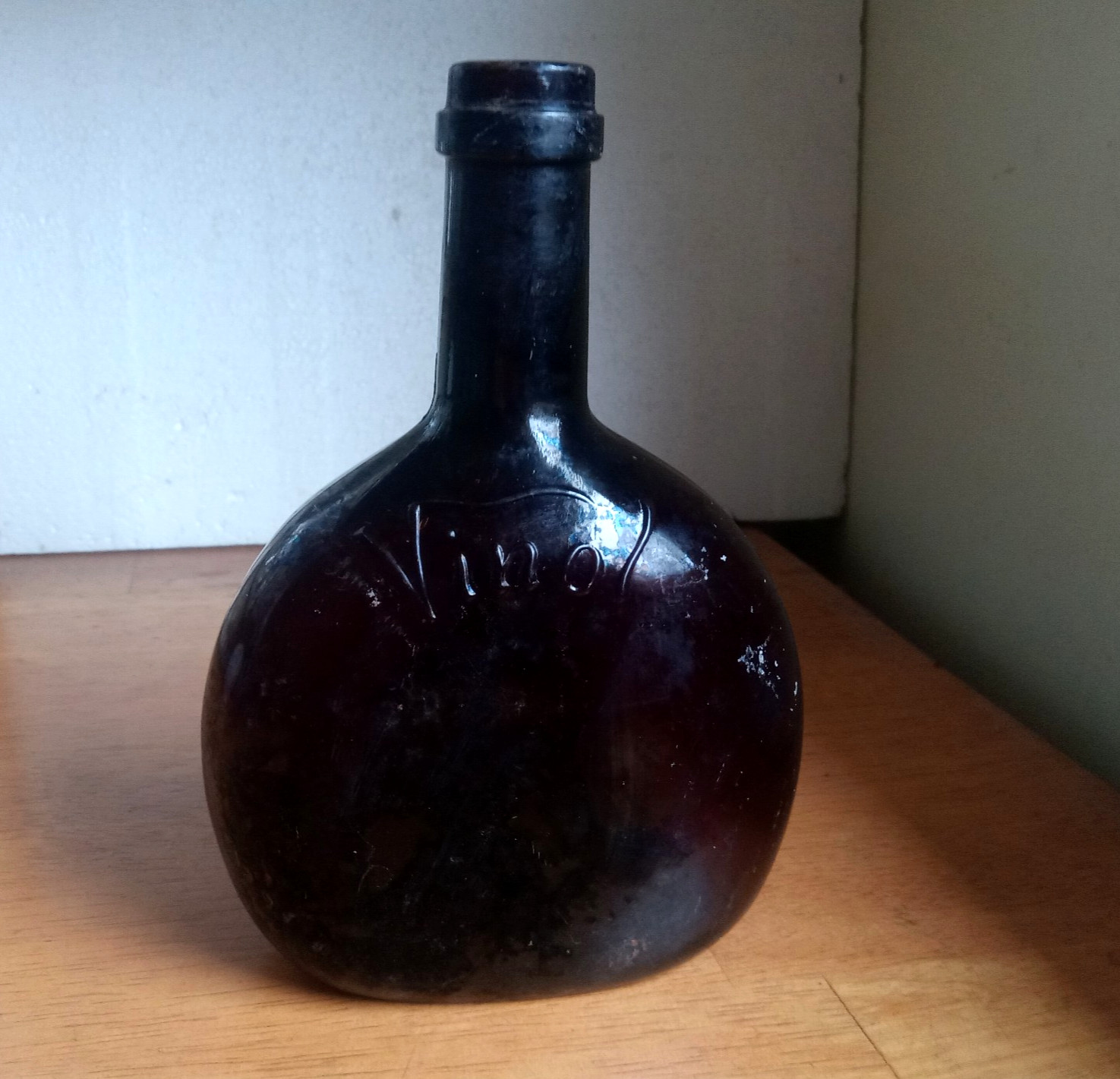 VINOL 1898 DATED COD LIVER OIL HAND BLOWN MED BOTTLE SHOWN DUG IN OUR DIG VIDEO
