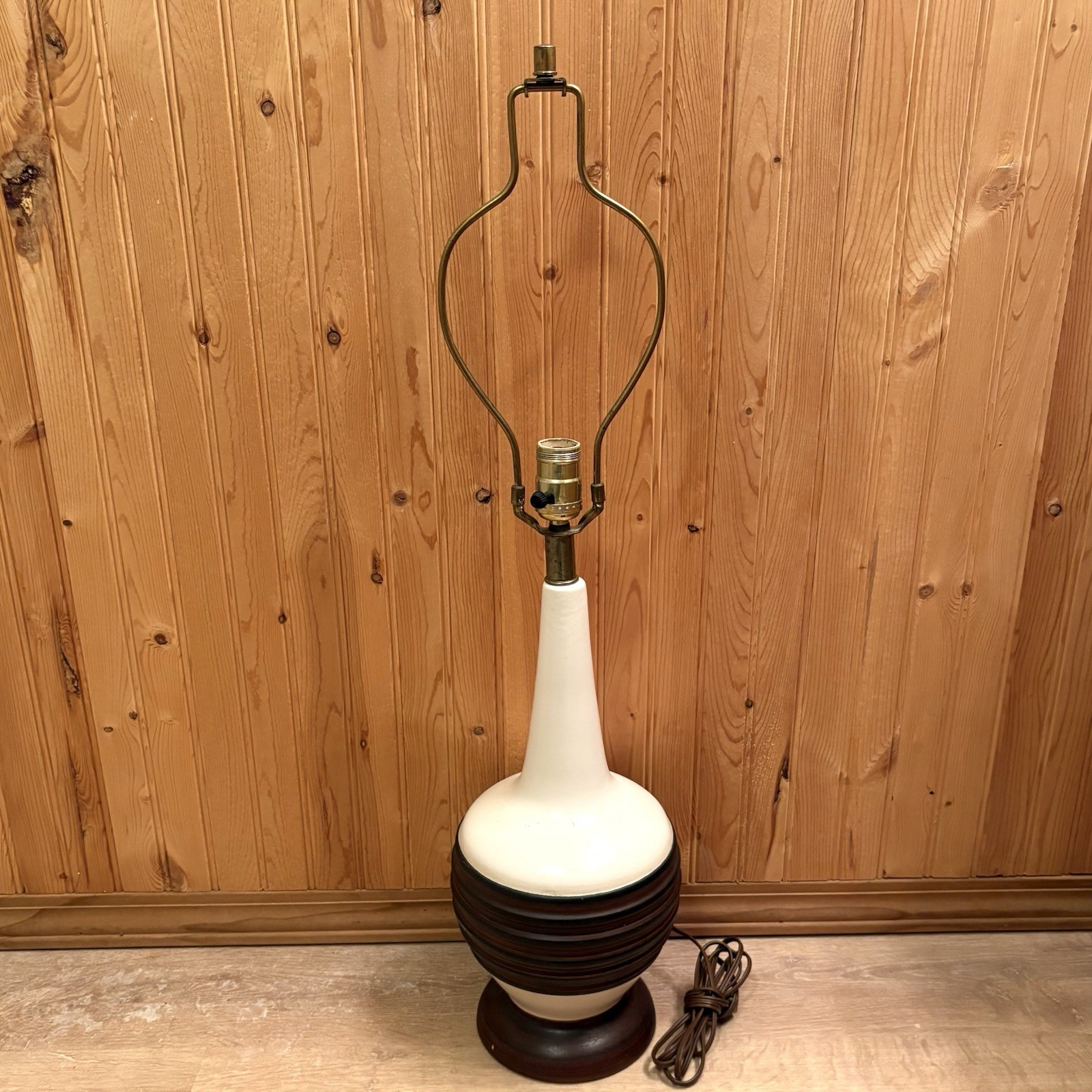 VTG MCM Genie Bottle Table Lamp 1960s White Ceramic With Faux Wood Ripple Detail VTG MCM Genie Bottle Table Lamp 1960s White Ceramic With Faux Wood Ripple Detail