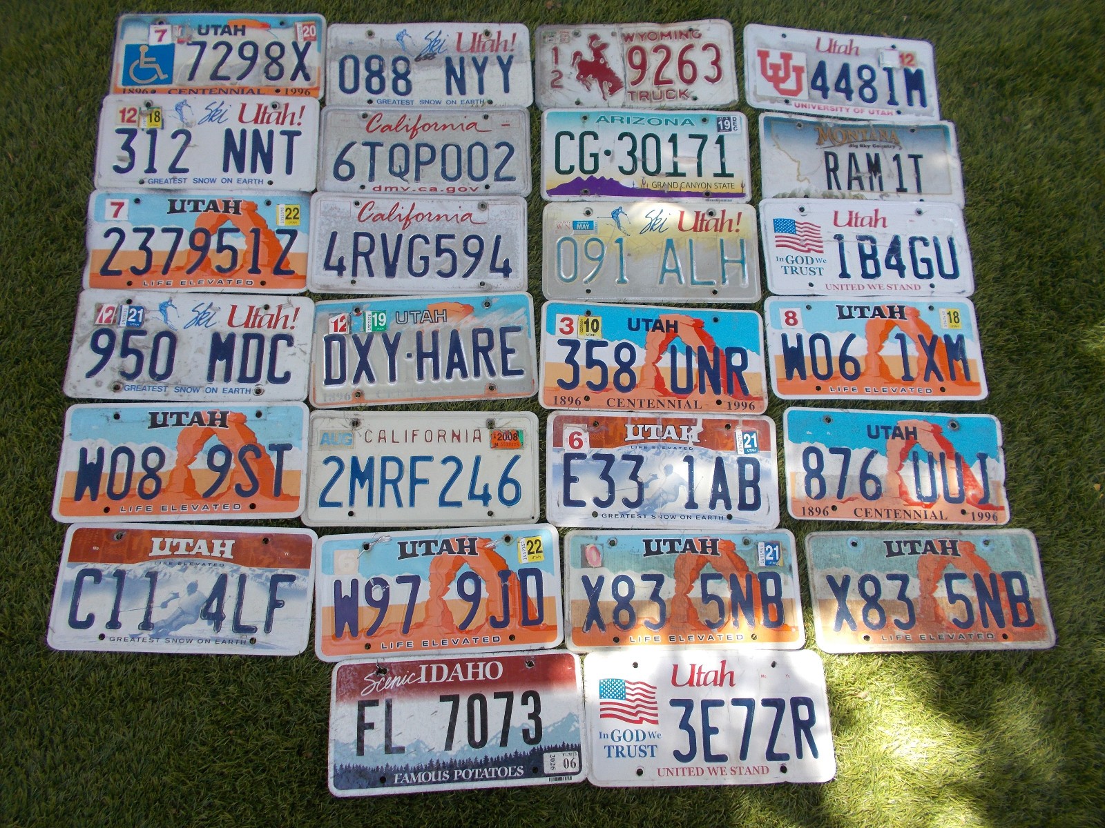 Lot Of 26 Mixed States ROUGH, Scratch & Dent & Bent License Plates Craft Grade Lot Of 26 Mixed States ROUGH, Scratch & Dent & Bent License Plates Craft Grade
