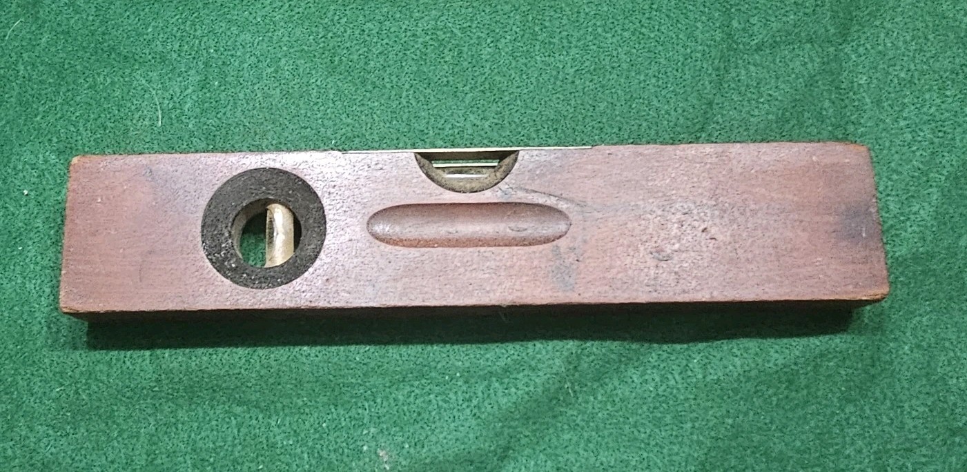 Vintage Stanley No. 104 12” Wood Level Brass Plates Rule & Level Cherry