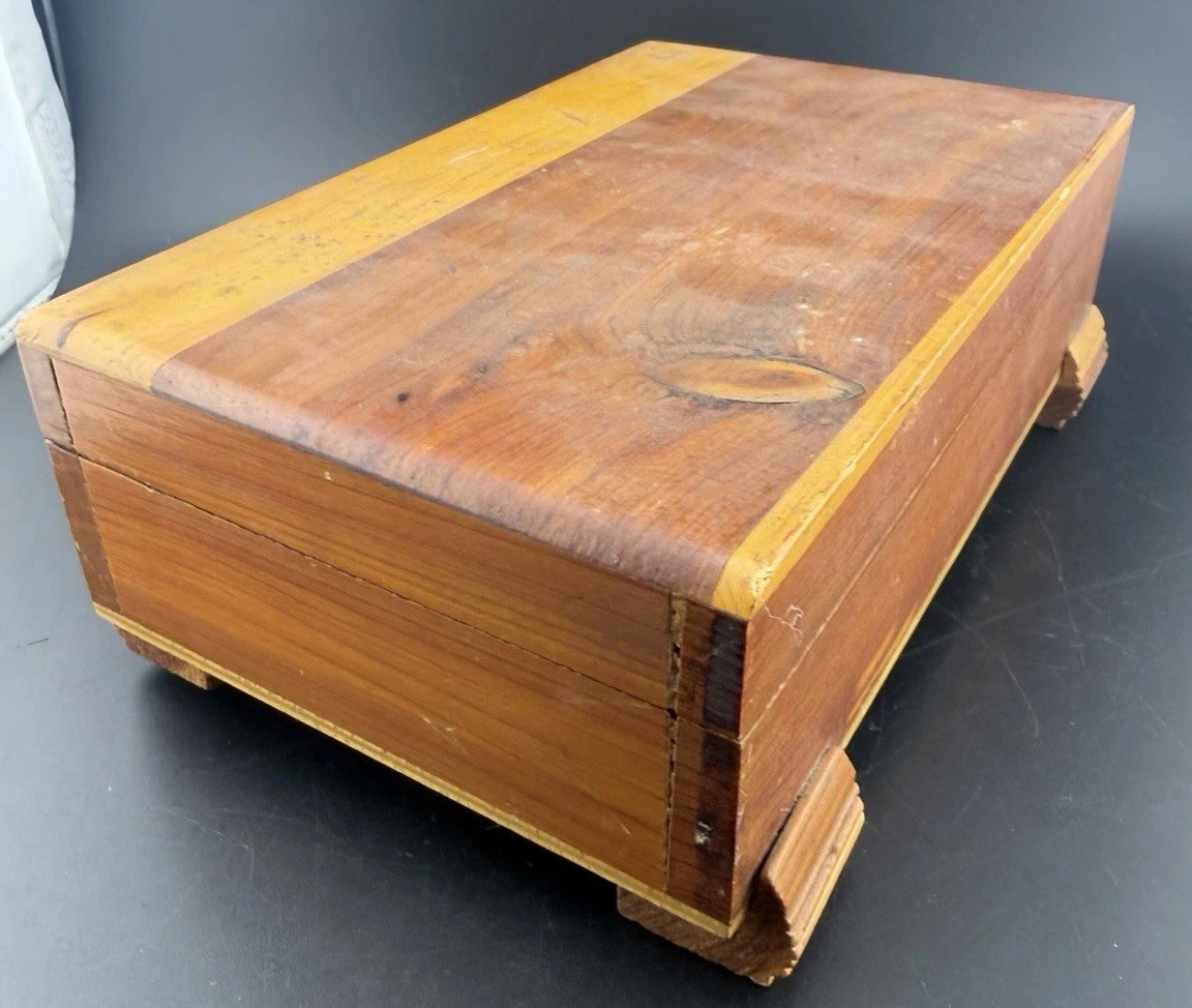 Vintage J.J. Newberry Cedar Wood Jewelry Trinket Keepsake Box 1940s 1950s