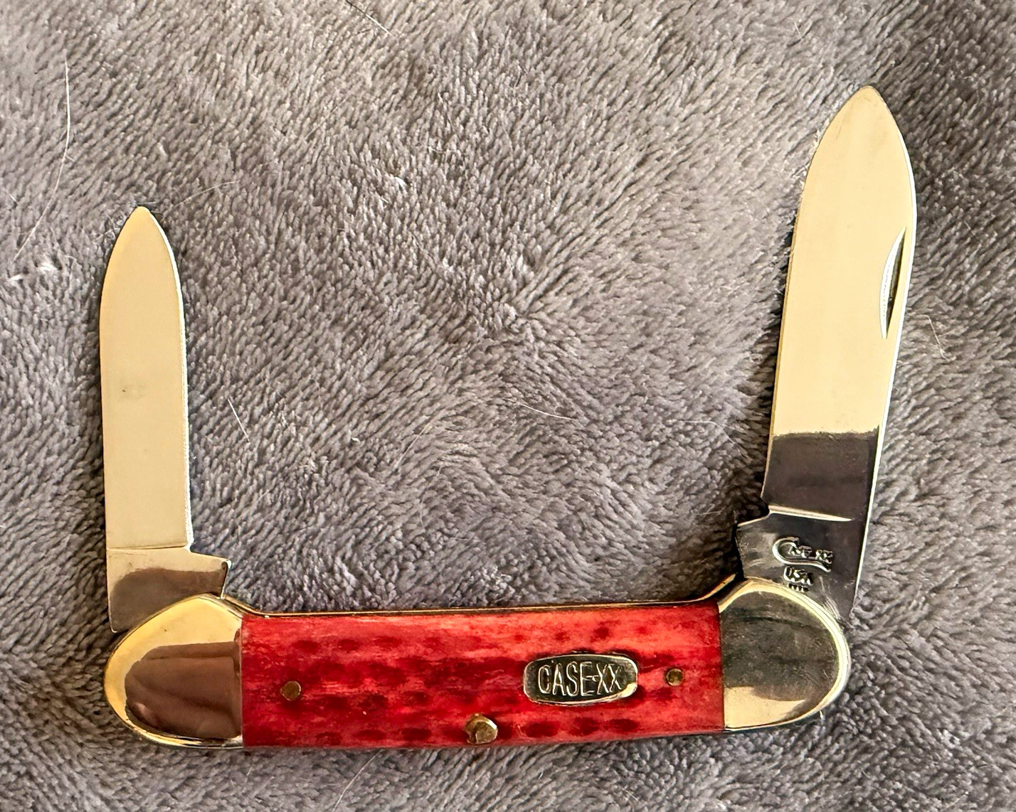 Sexy Vintage Red Bone CASE XX 62131 Canoe Knife Jigged Bone Handle MINT