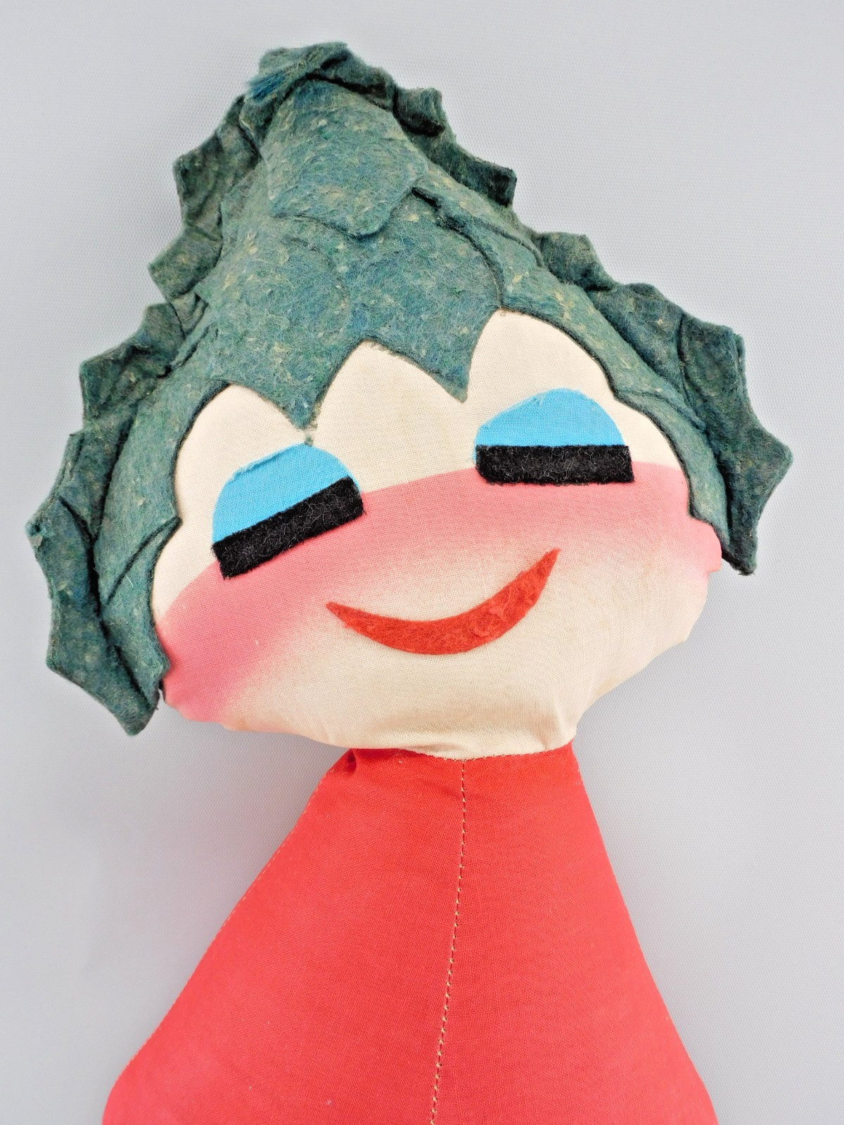 Rare 1950s Holly Berry Christmas Doll 17\