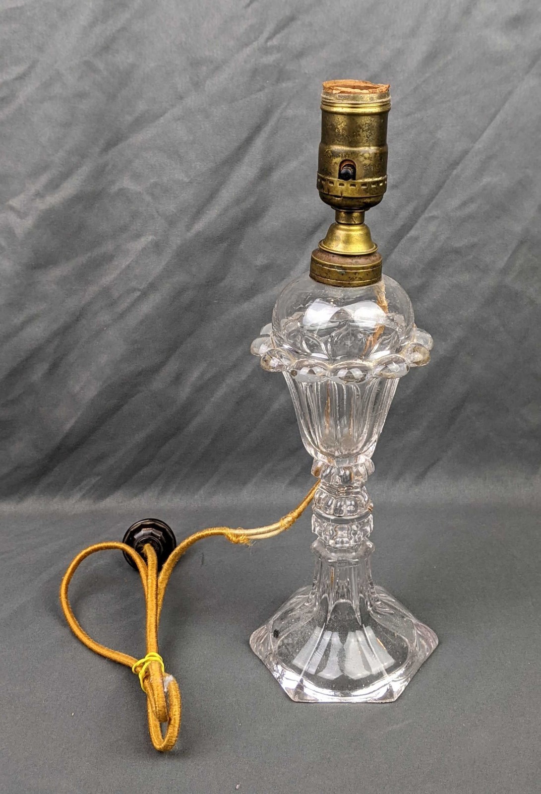 Antique Sandwich Glass EAPG Ornate Electric Table Lamp