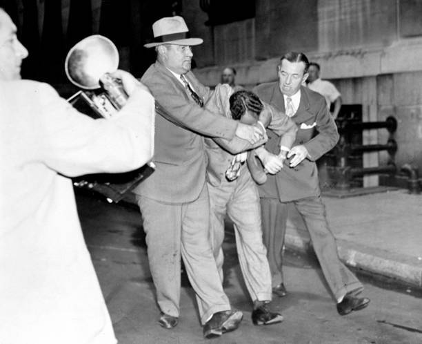 Vincent J Alo a Florida gambler wrestles with detectives as they l .. Old Photo