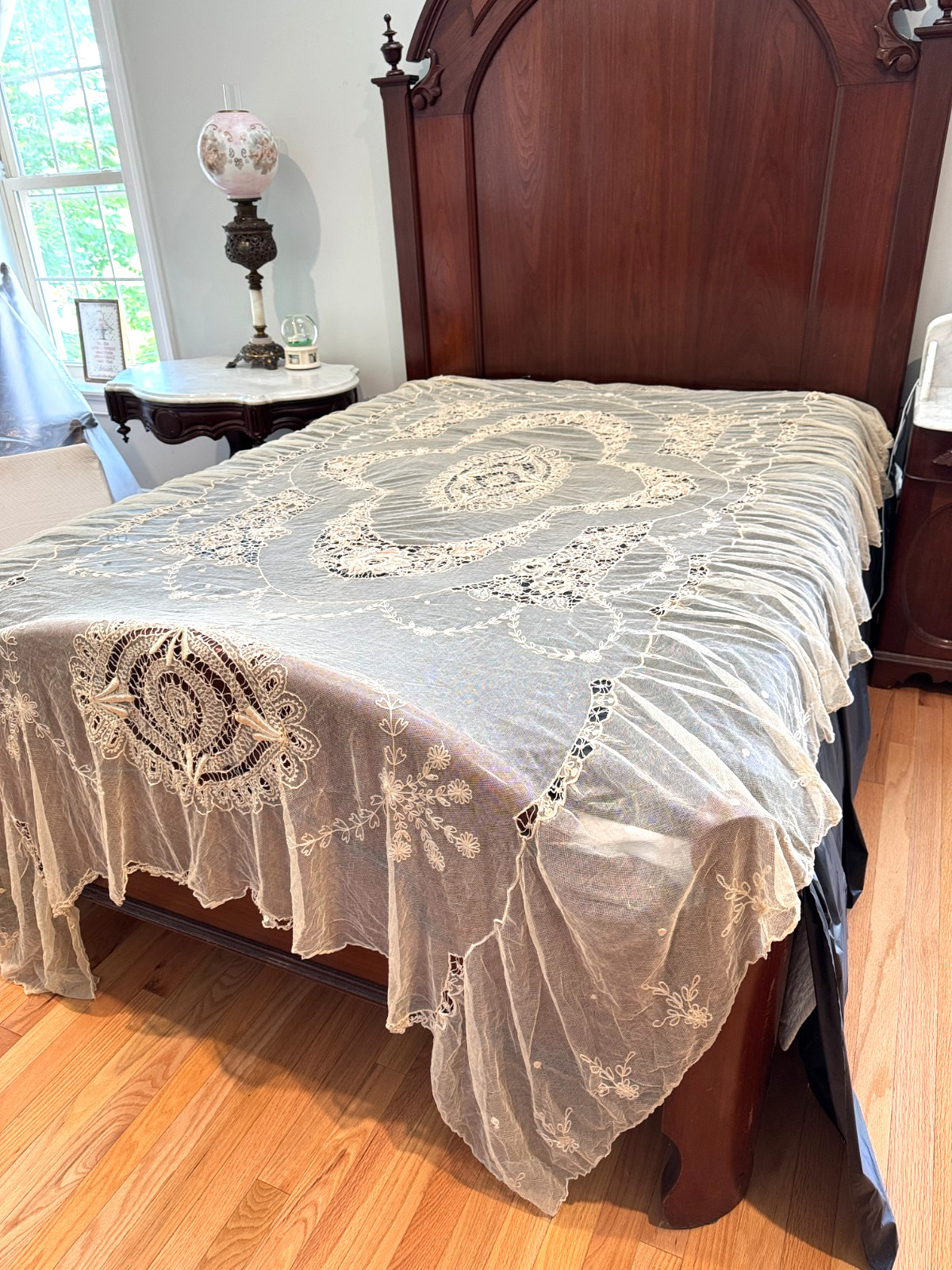 Antique Ecru/Ivory French Tambour Lace Bed Cover, Full Bed