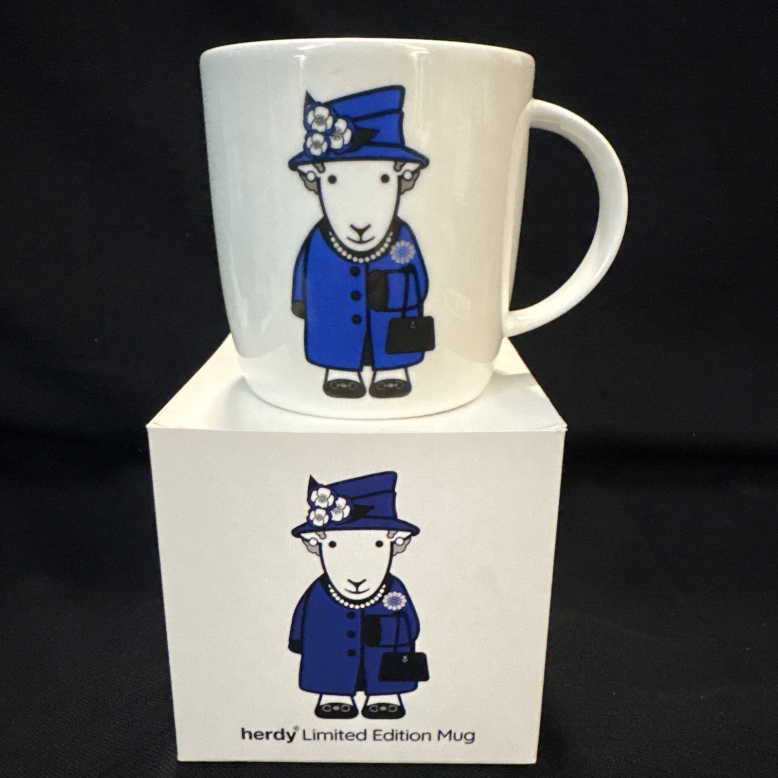 Herdy Her Majesty The Queen’s Platinum Jubilee Fine Bone China Mug Ltd Edition Herdy Her Majesty The Queen’s Platinum Jubilee Fine Bone China Mug Ltd Edition