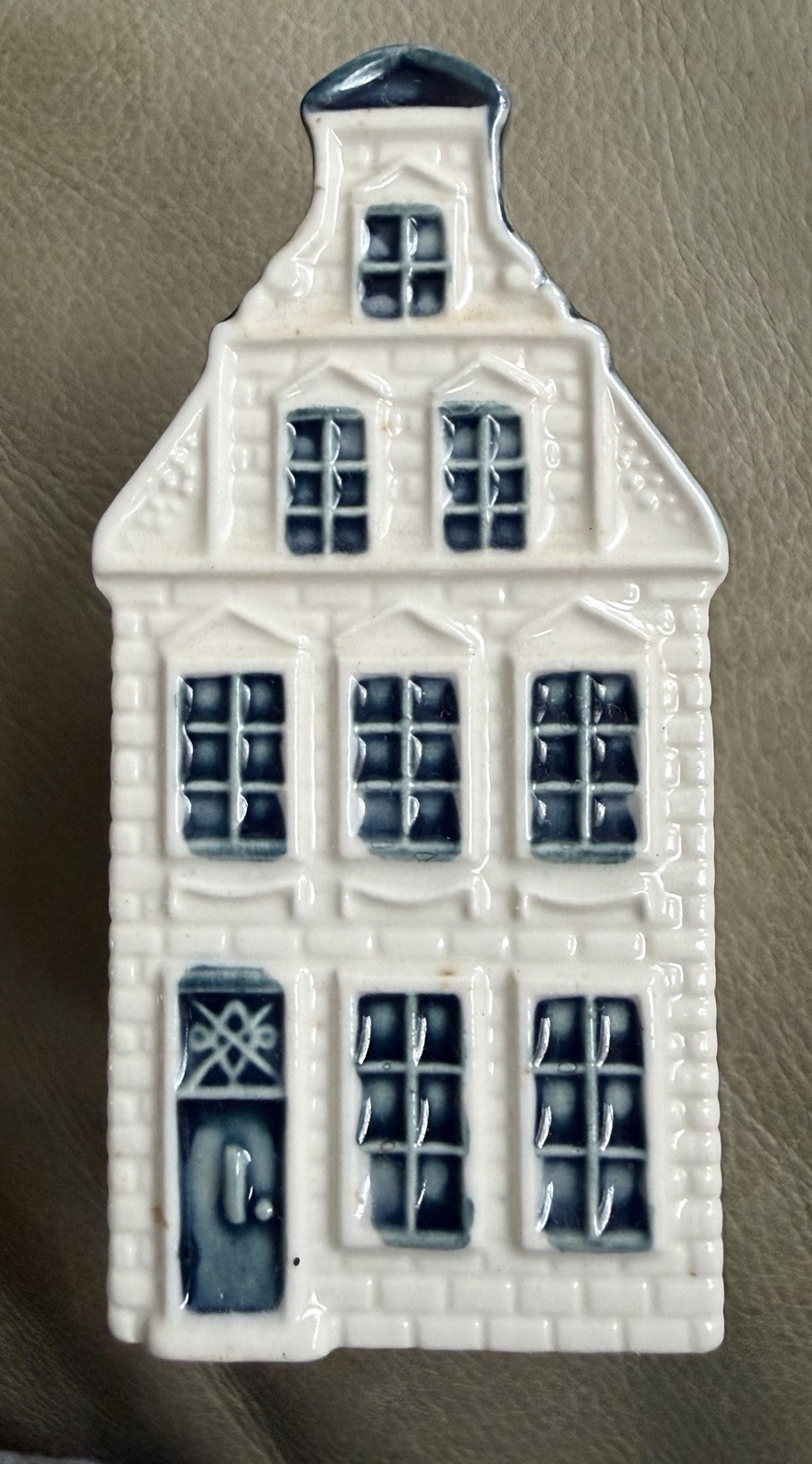 KLM Delft Dutch Blue House #51 BOLS Amsterdam Excellent EMPTY 3.75” tall KLM Delft Dutch Blue House #51 BOLS Amsterdam Excellent EMPTY 3.75” tall