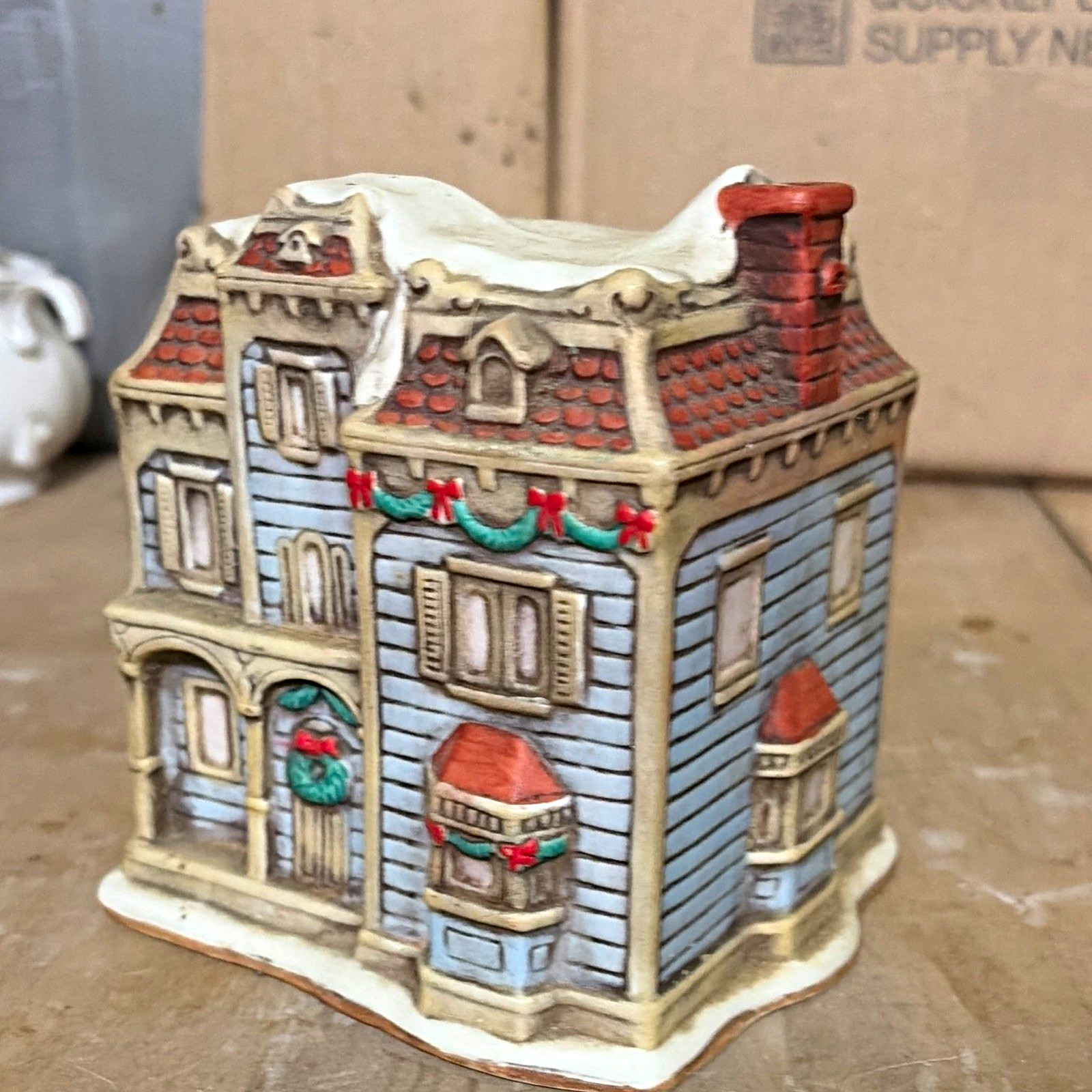 Vintage Lefton Colonial Village Christmas Building Figurine Ceramic Porcelain Vintage Lefton Colonial Village Christmas Building Figurine Ceramic Porcelain
