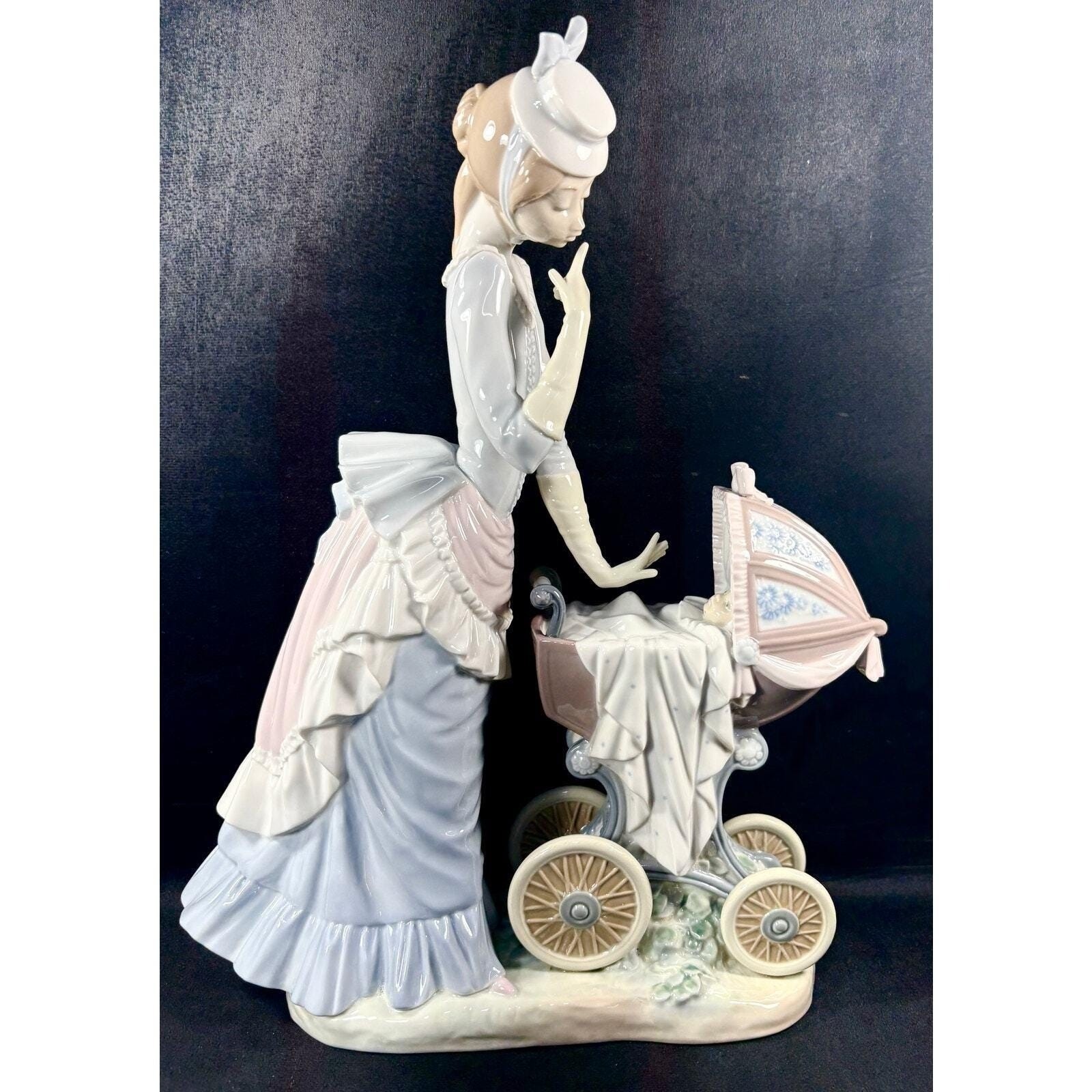 Lladro Figurine 4938 