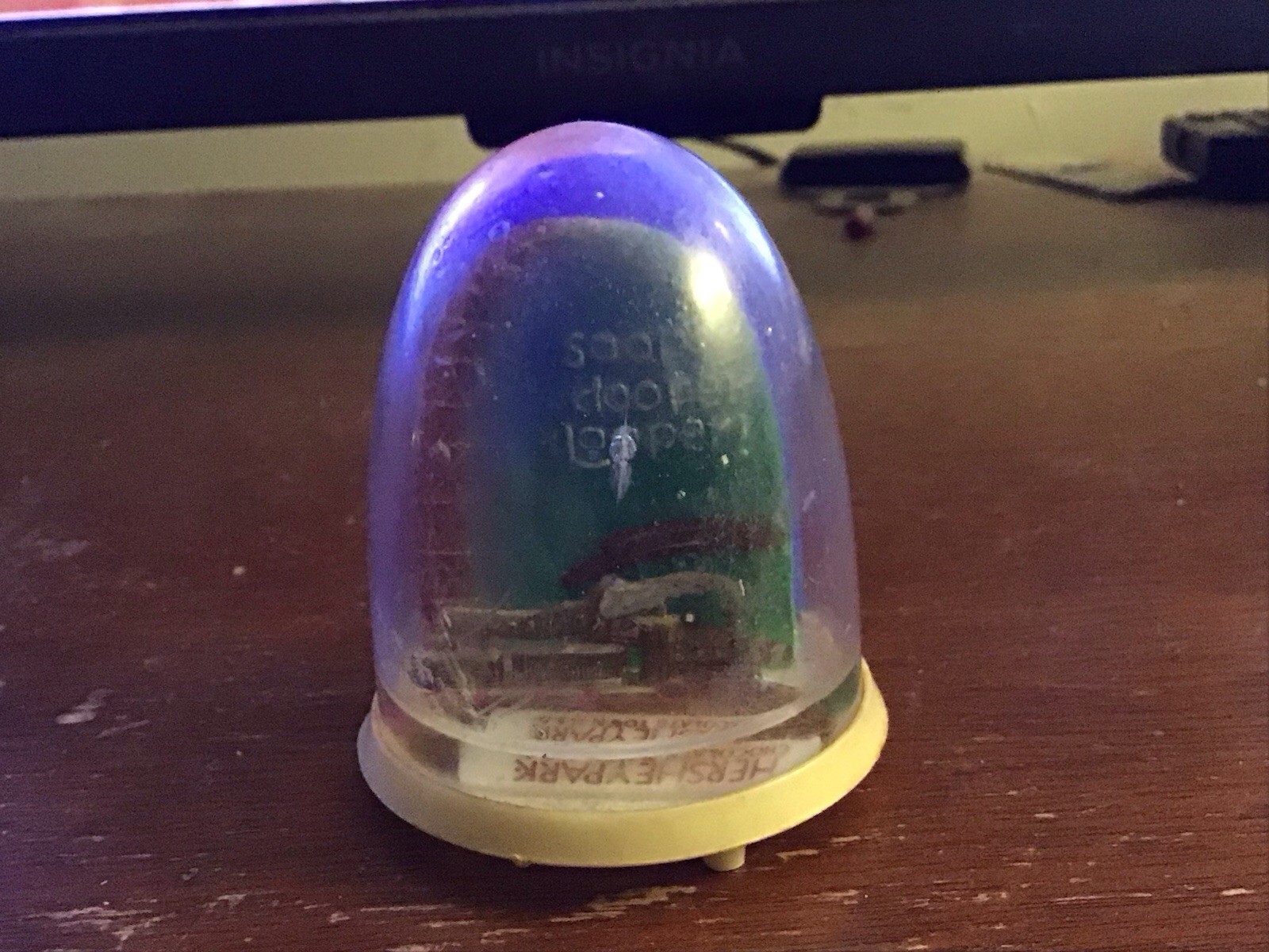 Hersheypark Sooper Dooper Looper Snowglobe. Pre-owned Hersheypark Sooper Dooper Looper Snowglobe. Pre-owned
