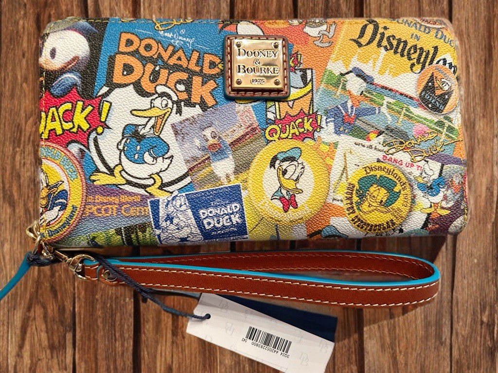 2024 Disney Dooney & Bourke Donald Duck 90th Anniversary Wristlet Wallet NWT