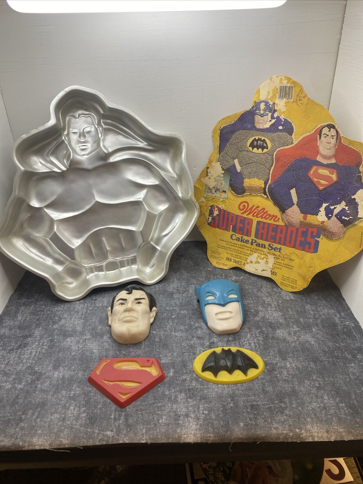 Vintage 1977 Wilton Super Heroes Cake Pan W Complete Accessories Batman Superman