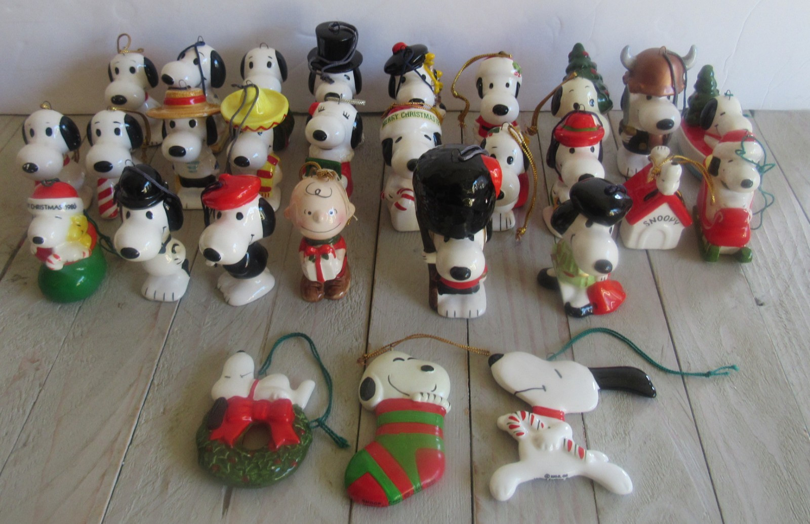 vtg Peanuts Snoopy Ceramic Christmas Ornaments Lot 28 Japan 1950s / 60s **READ**