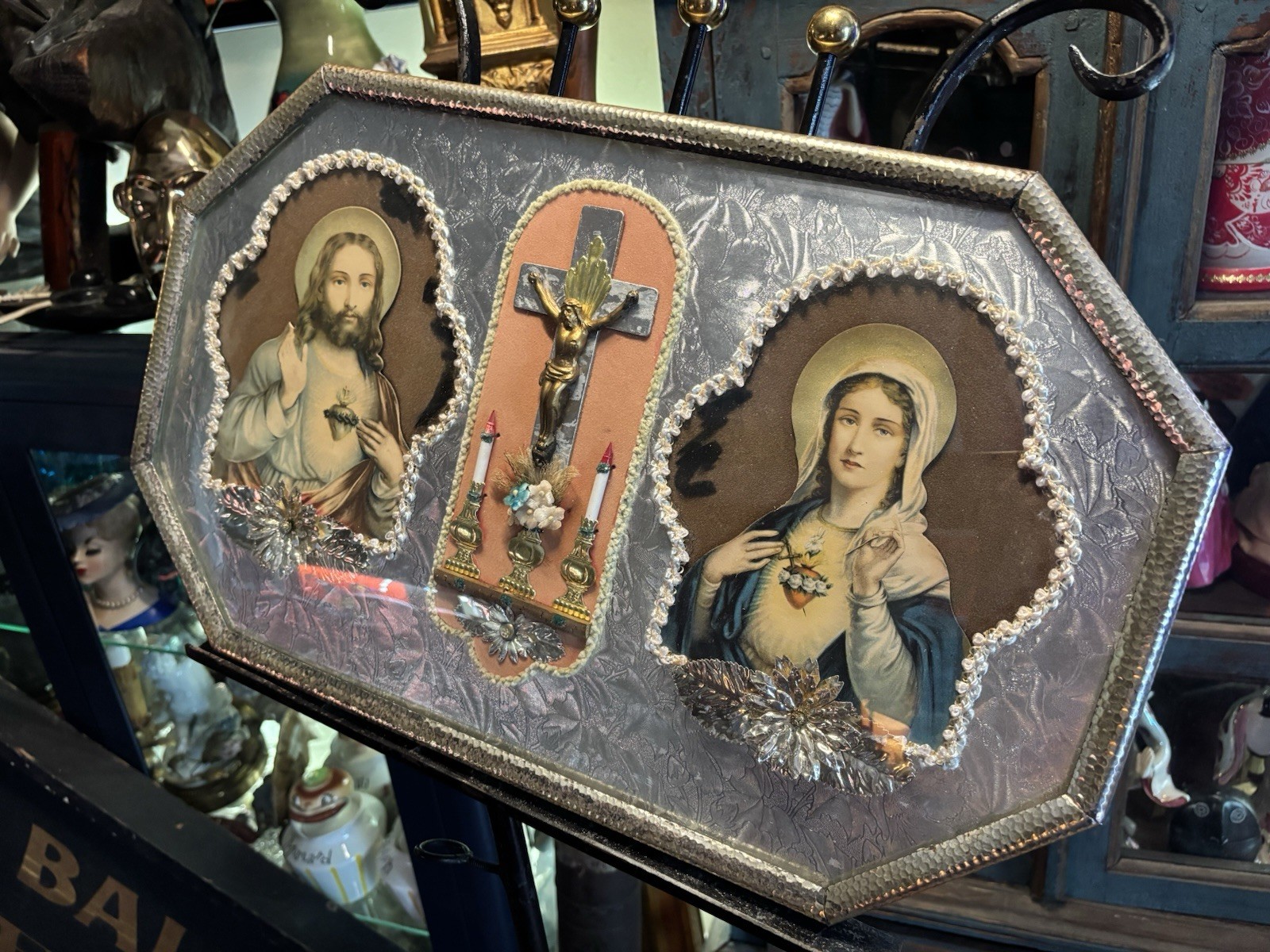 1950s ITALIAN SACRED HEART JESUS & VIRGIN MARY SHADOW BOX