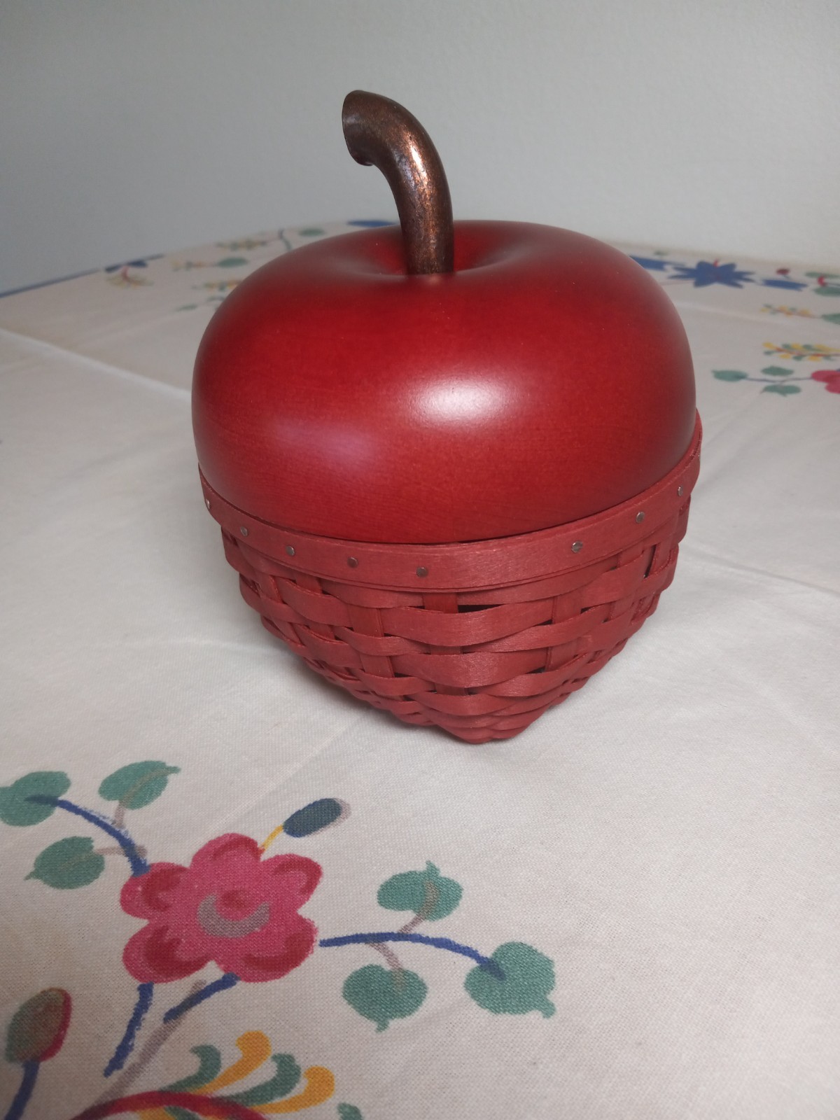 Longaberger 2007 Collector Club Red Apple Basket Set