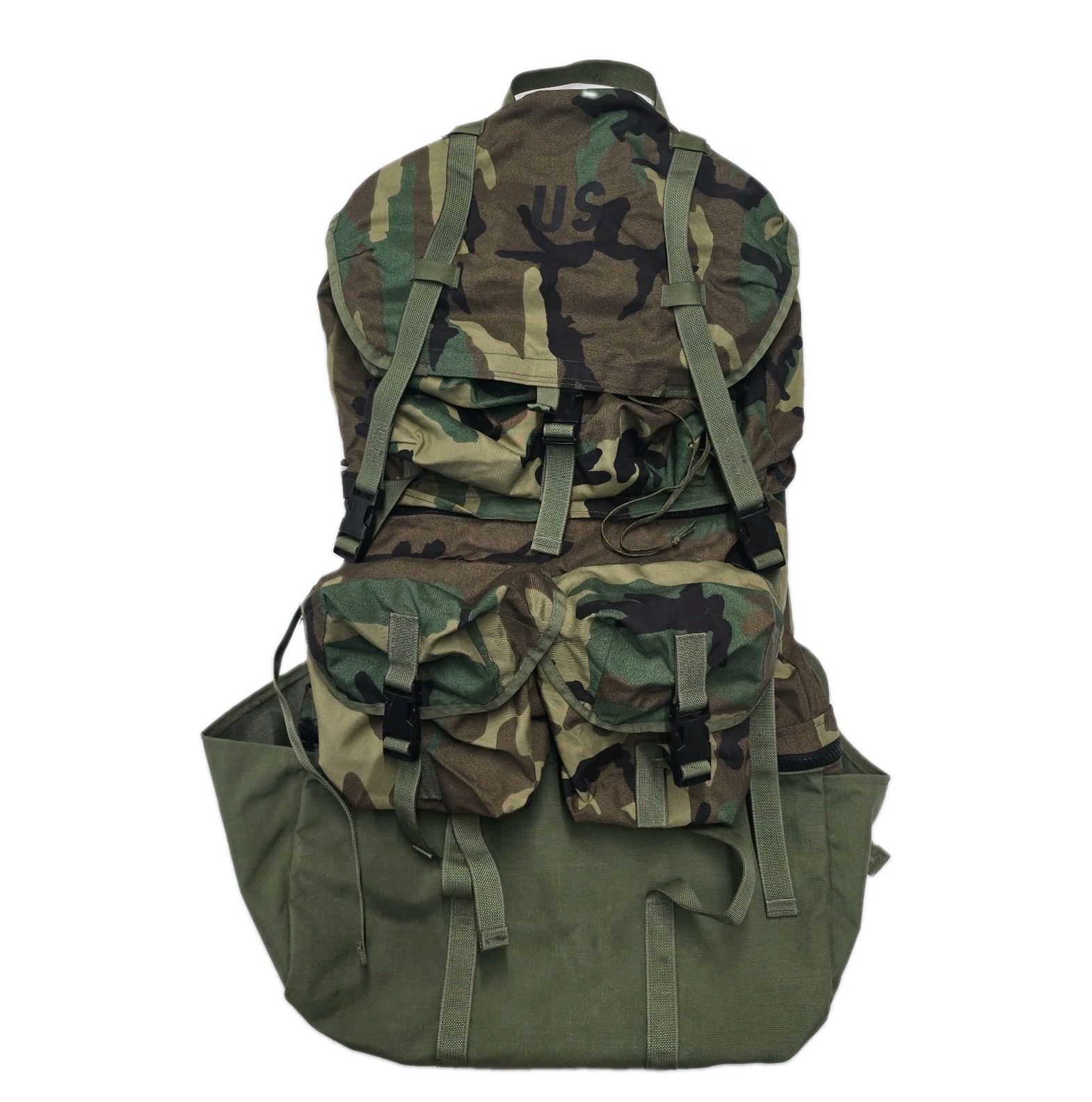 USGI CVC Tanker Equipment Bag Rucksack Woodland Backpack 8465-01-393-5183 1996 USGI CVC Tanker Equipment Bag Rucksack Woodland Backpack 8465-01-393-5183 1996