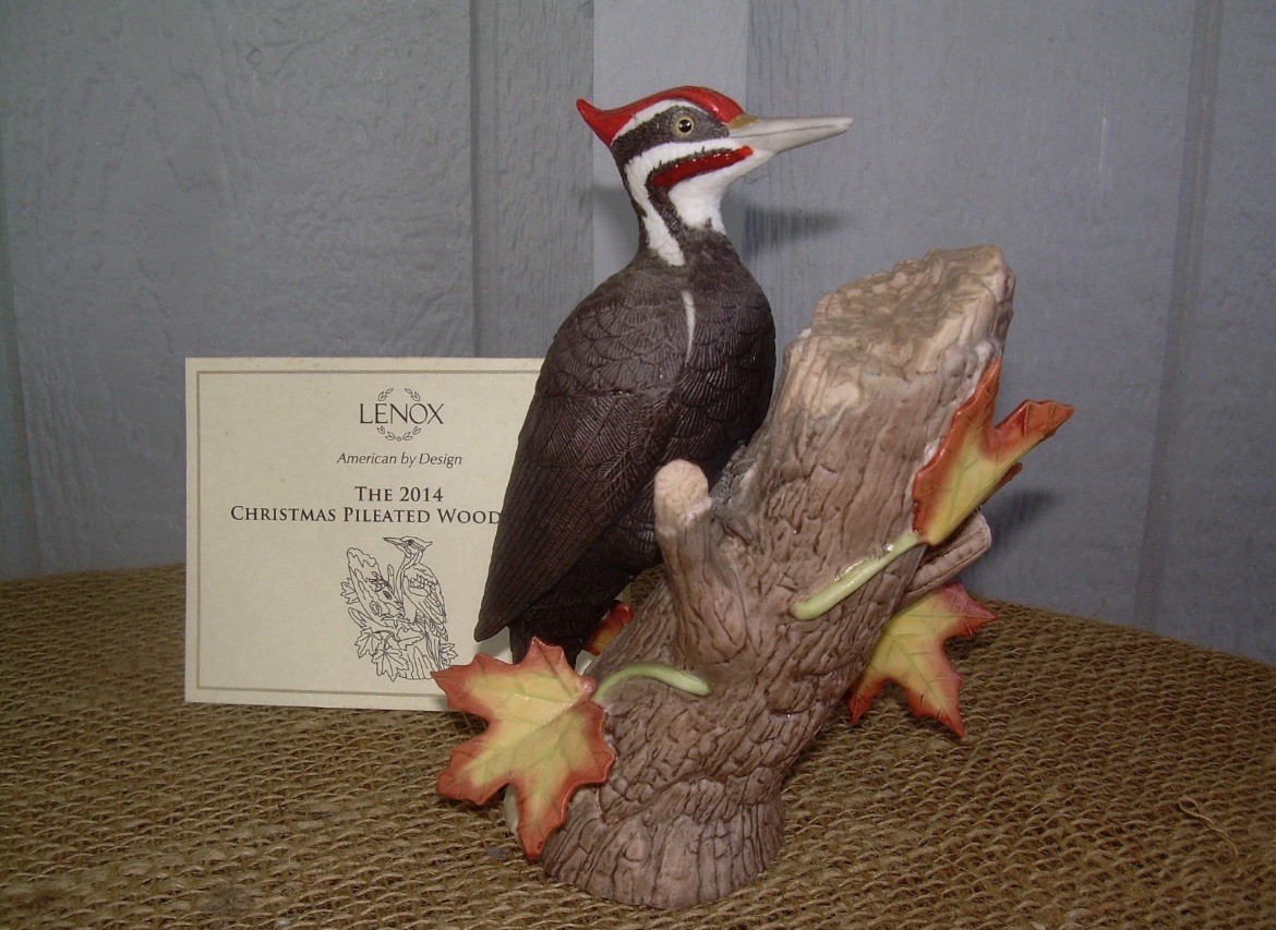 THE LENOX 2014 CHRISTMAS PILEATED WOODPECKER Sculpture COA New In The Box Mint THE LENOX 2014 CHRISTMAS PILEATED WOODPECKER Sculpture COA New In The Box Mint