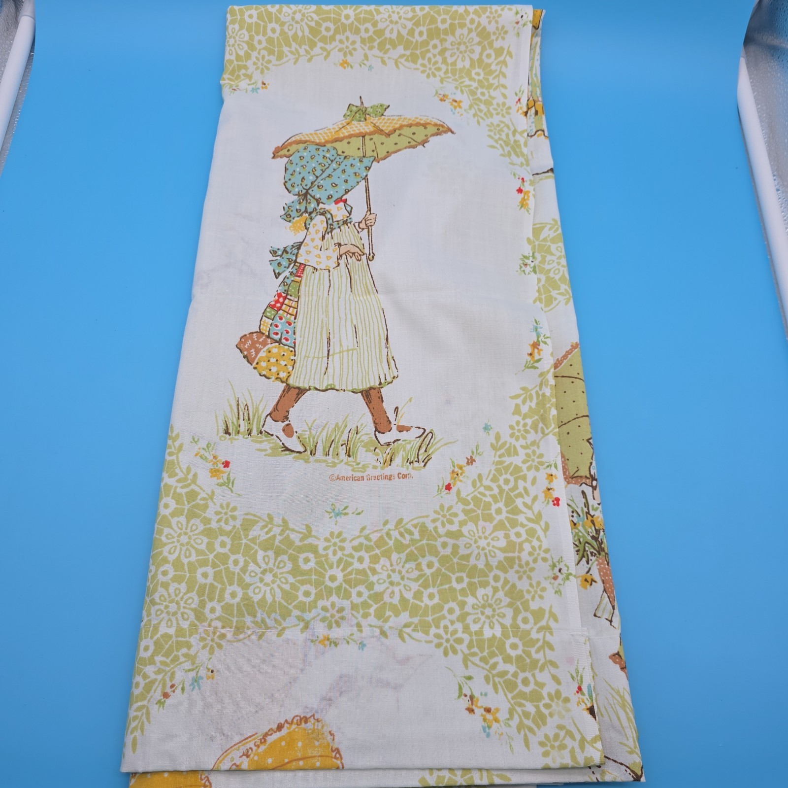 Vintage Springmaid Holly Hobbie Twin Flat Sheet Cabin Core Vintage Springmaid Holly Hobbie Twin Flat Sheet Cabin Core
