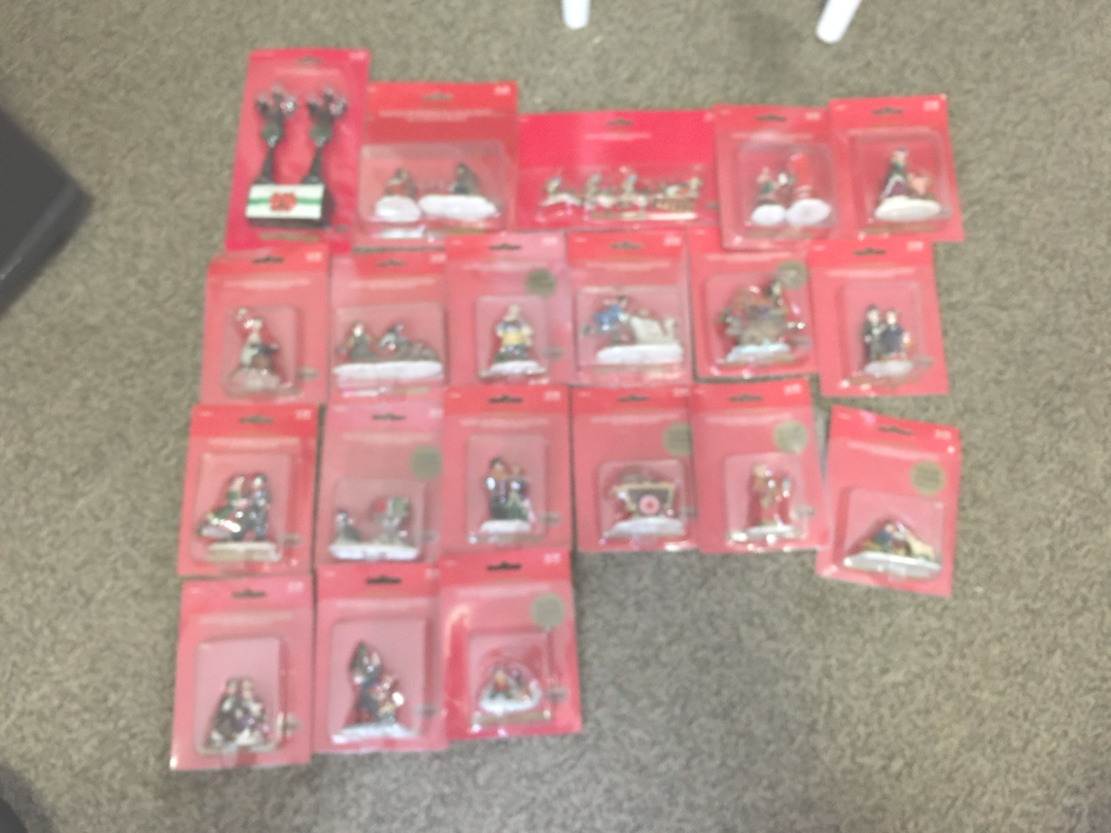 20 Santa's Workbench accessories/never opened 20 Santa's Workbench accessories/never opened