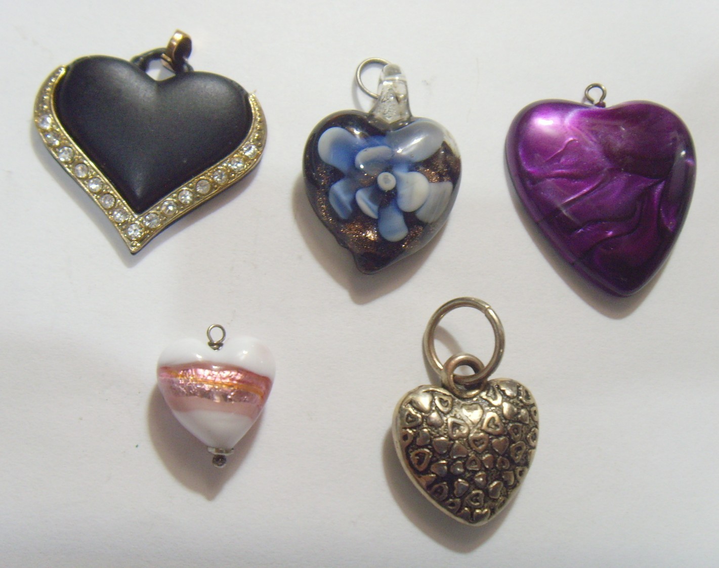 5 vintage assorted love heart pendants jewelry collectors 54916 5 vintage assorted love heart pendants jewelry collectors 54916