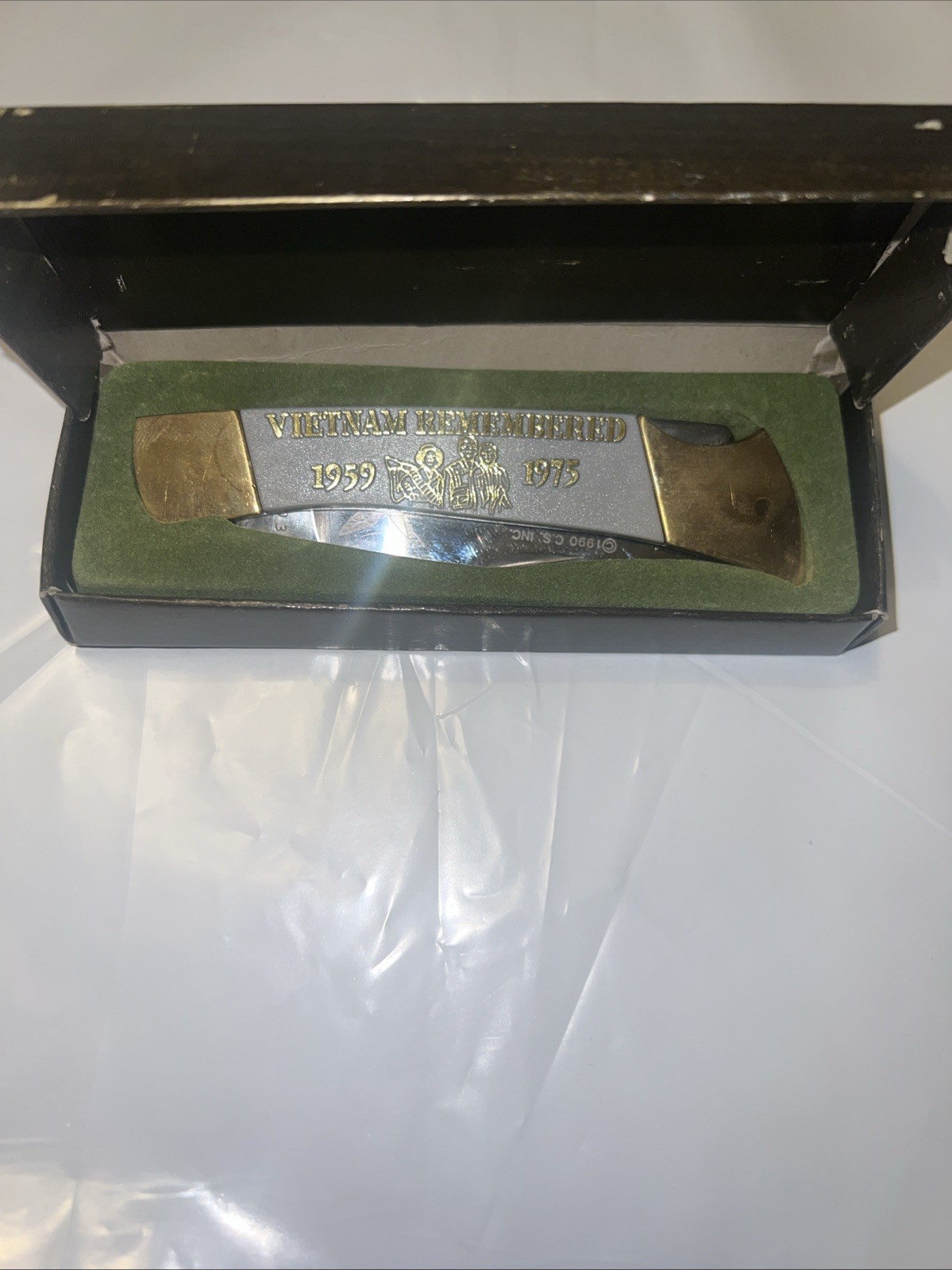 Vintage Vietnam Remembered Folding Lockbback Knife 1959-1975 in sealed pack.