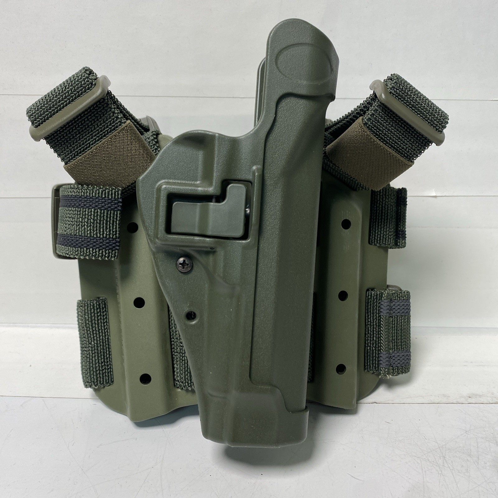 Blackhawk Right Hand Beretta Olive Drab 92/96 Drop Leg Serpa Holster Blackhawk Right Hand Beretta Olive Drab 92/96 Drop Leg Serpa Holster