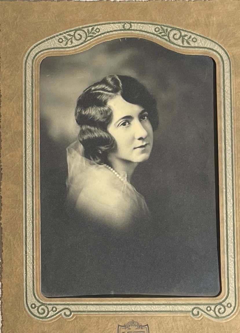 Antique 1920s Portrait Photo T. Shoob Modesto CA Art Deco Finger Waves Flapper