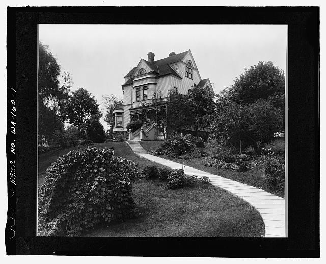 Photo:Port Gamble WA Walker-Ames House Rainier Avenue 1900s Victorian Home
