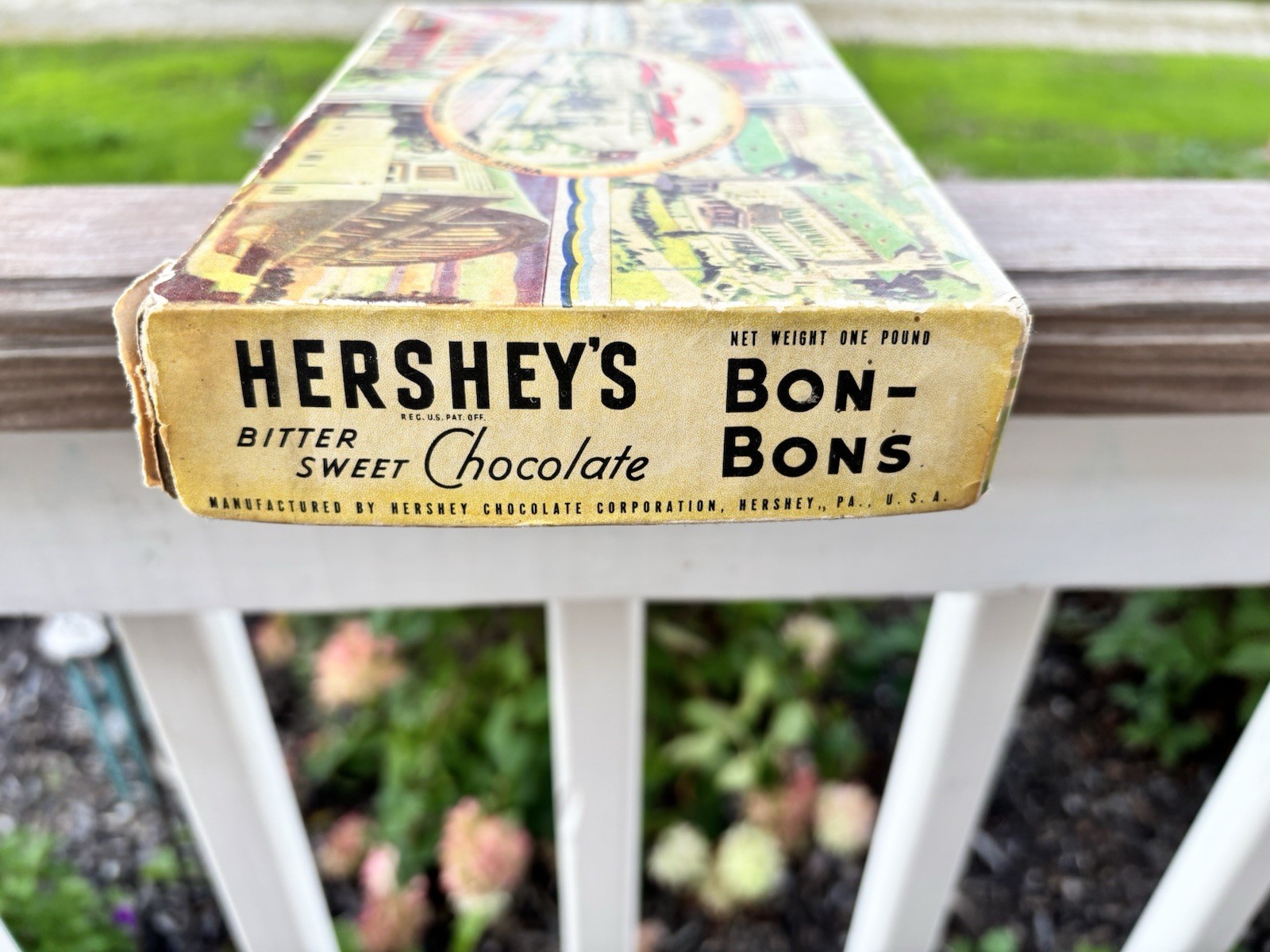 Vintage 30s Hershey\'s Bittersweet Chocolate Bon-Bons 1 lb Box-Souvenir Graphics Vintage 30s Hershey\'s Bittersweet Chocolate Bon-Bons 1 lb Box-Souvenir Graphics