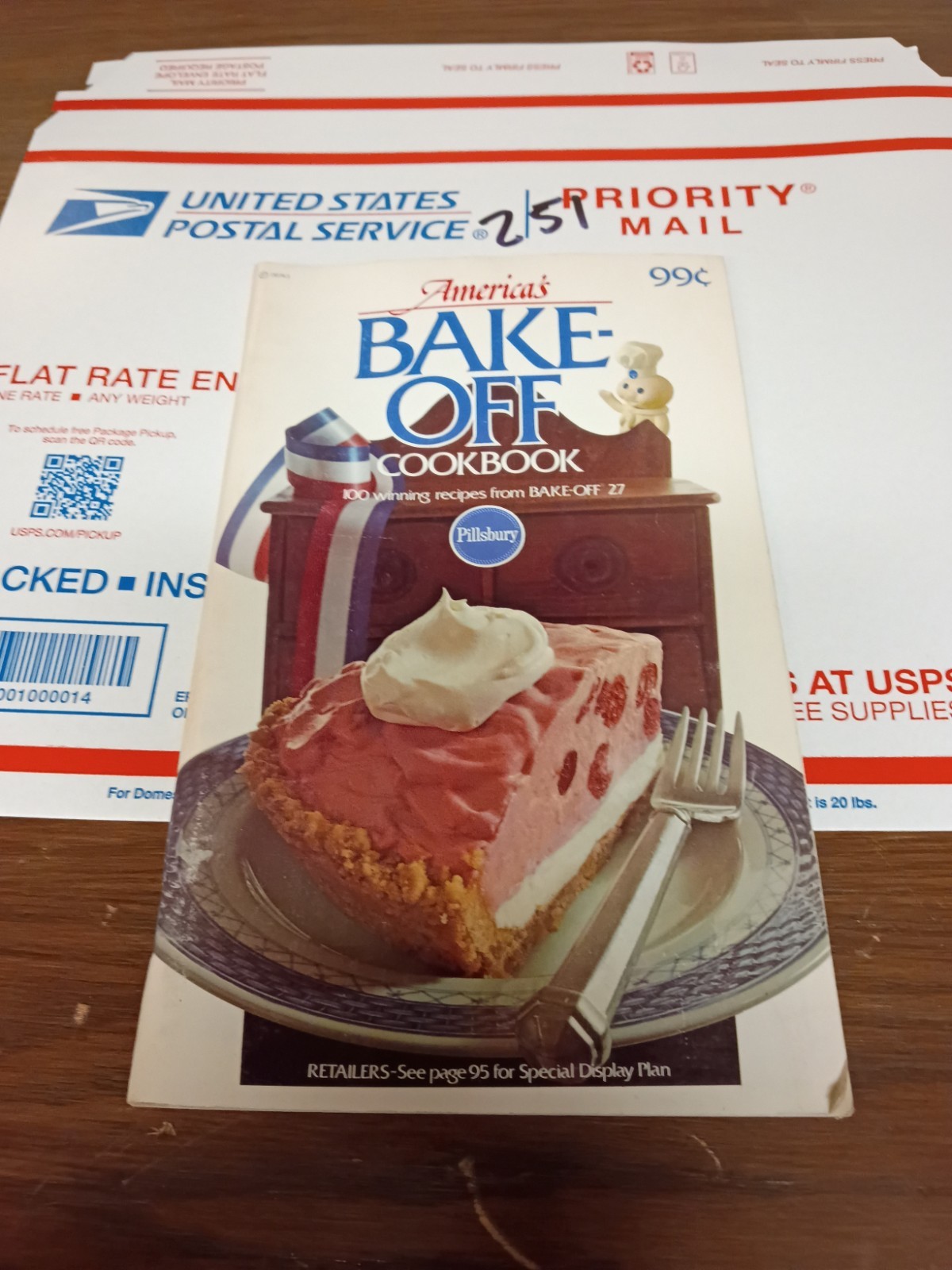 Vintage 1977 Pillsbury America's Bake Off Cookbook 