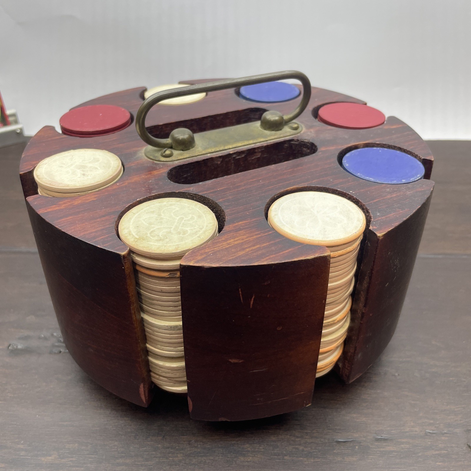 1930s Vintage Poker Chip Set Solid Wood Caddy w/Set of Pressed Board Poker Chips