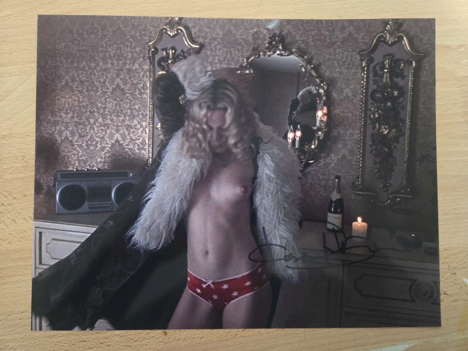 Kate Hudson Signed 8.5 By 11