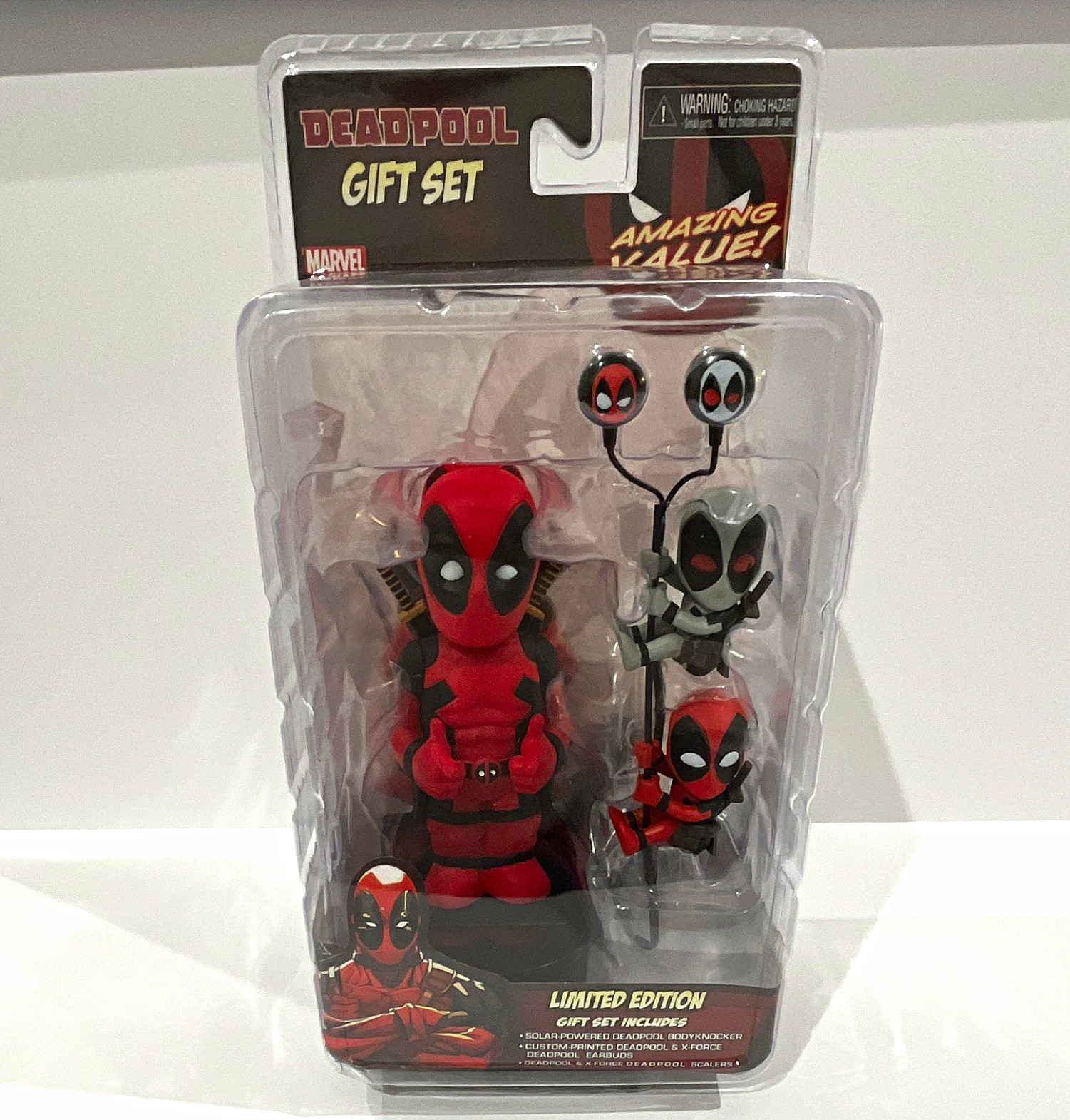 NECA Marvel Deadpool Body Knockers Limited Edition Solar Powered Figurine