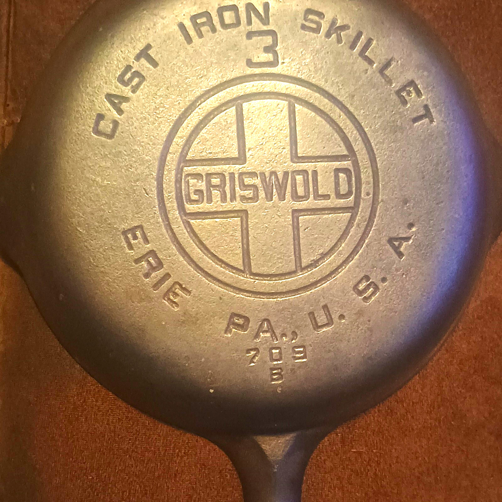 Griswold Cast Iron Skillet No. 3 #3 Erie PA USA 709 B