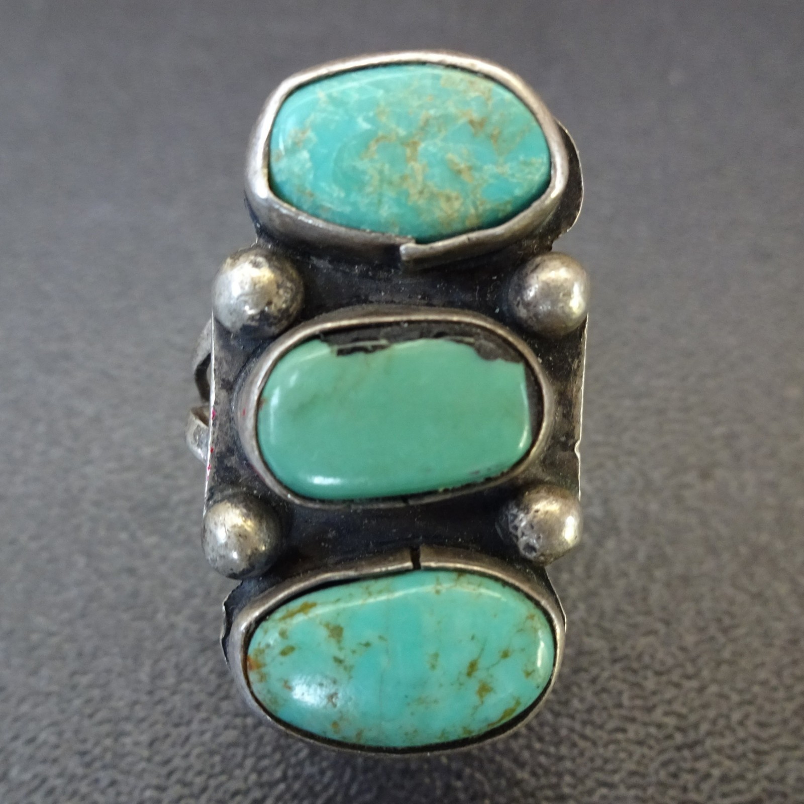 Primitive Old 1930s TURQUOISE Sterling Silver RING size 5.5 Vintage Pawn Primitive Old 1930s TURQUOISE Sterling Silver RING size 5.5 Vintage Pawn