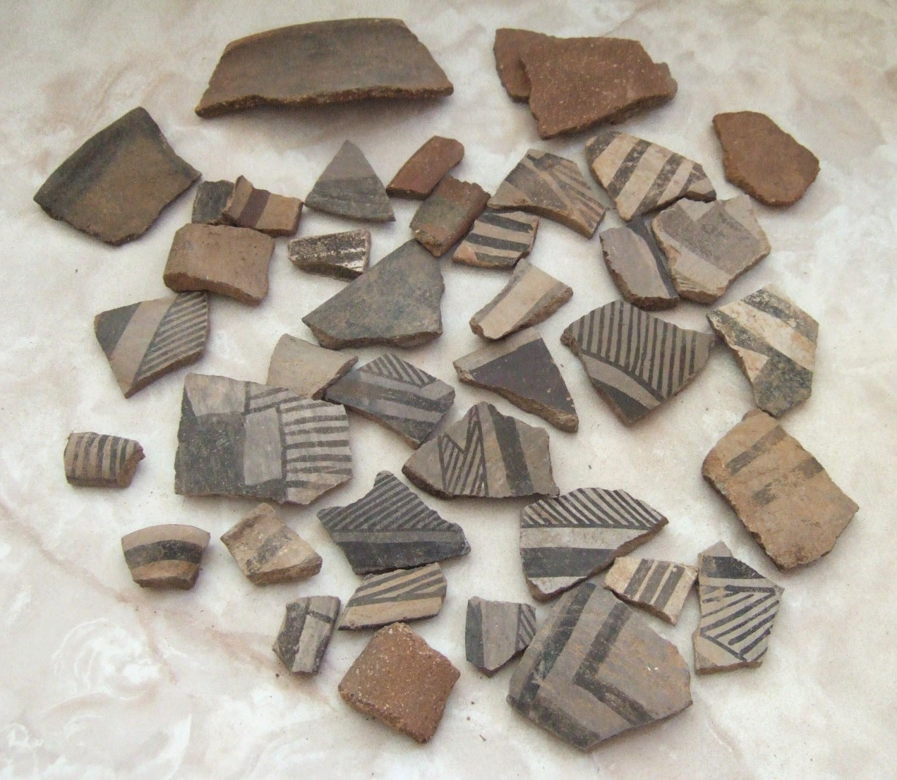 MIMBRES & MOGOLLON CULTURES NATIVE AMERICAN SW NEW MEXICO POTTERY SHARDS #4