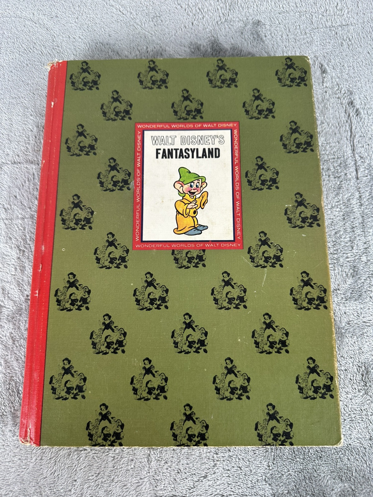 VINTAGE WALT DISNEYS FANTASYLAND BOOK 1965 HARD COVER WONDERFUL WORLDS STORIES VINTAGE WALT DISNEYS FANTASYLAND BOOK 1965 HARD COVER WONDERFUL WORLDS STORIES
