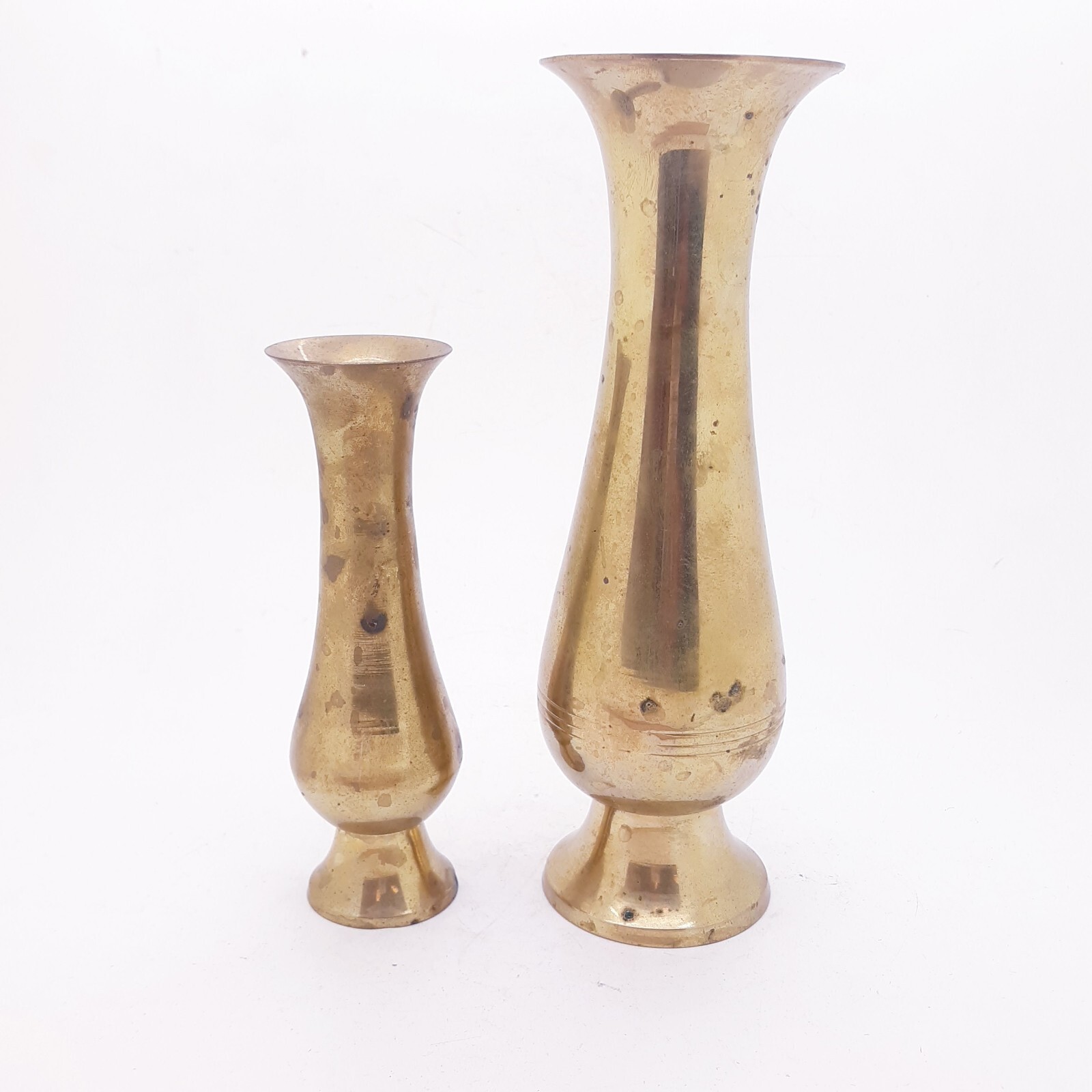 2 ANTIQUE VINTAGE HEAVY BRASS BUD VASE DIFFERENT SIZES 
