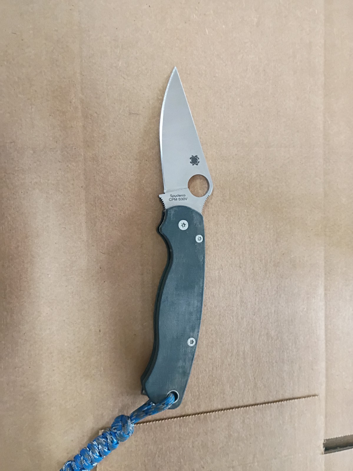 Spyderco Para Military 2 G-10 Folding Knife Digital Camo