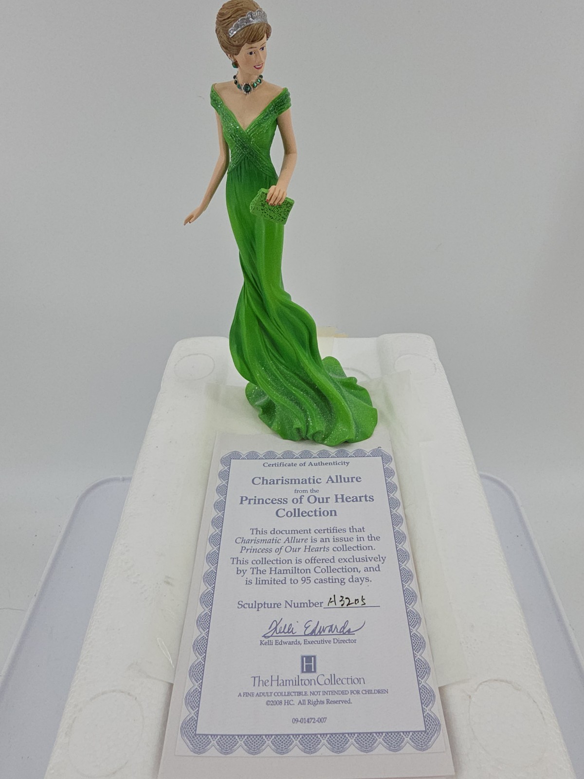 Hamilton Princess Of Our Hearts Diana Figurine 8\