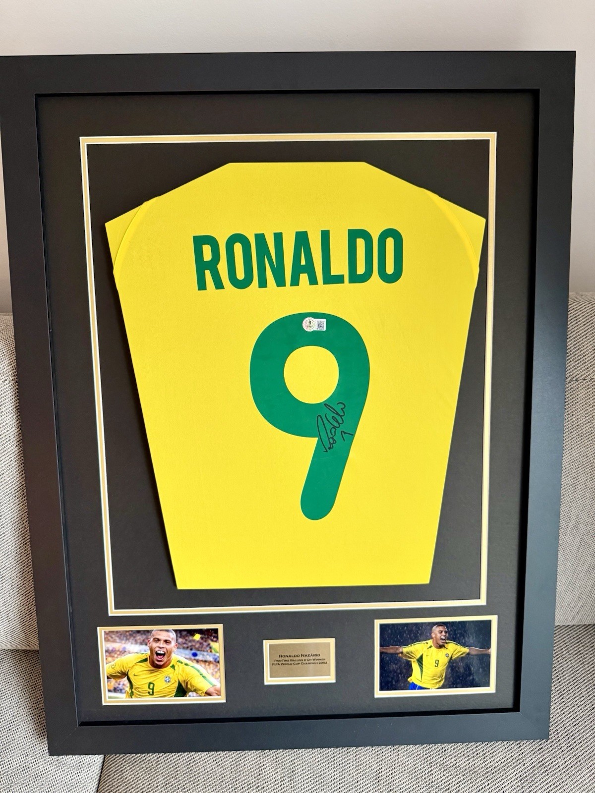 Ronaldo Nazário R9 Signed Brazil Jersey Framed Beckett Witness COA