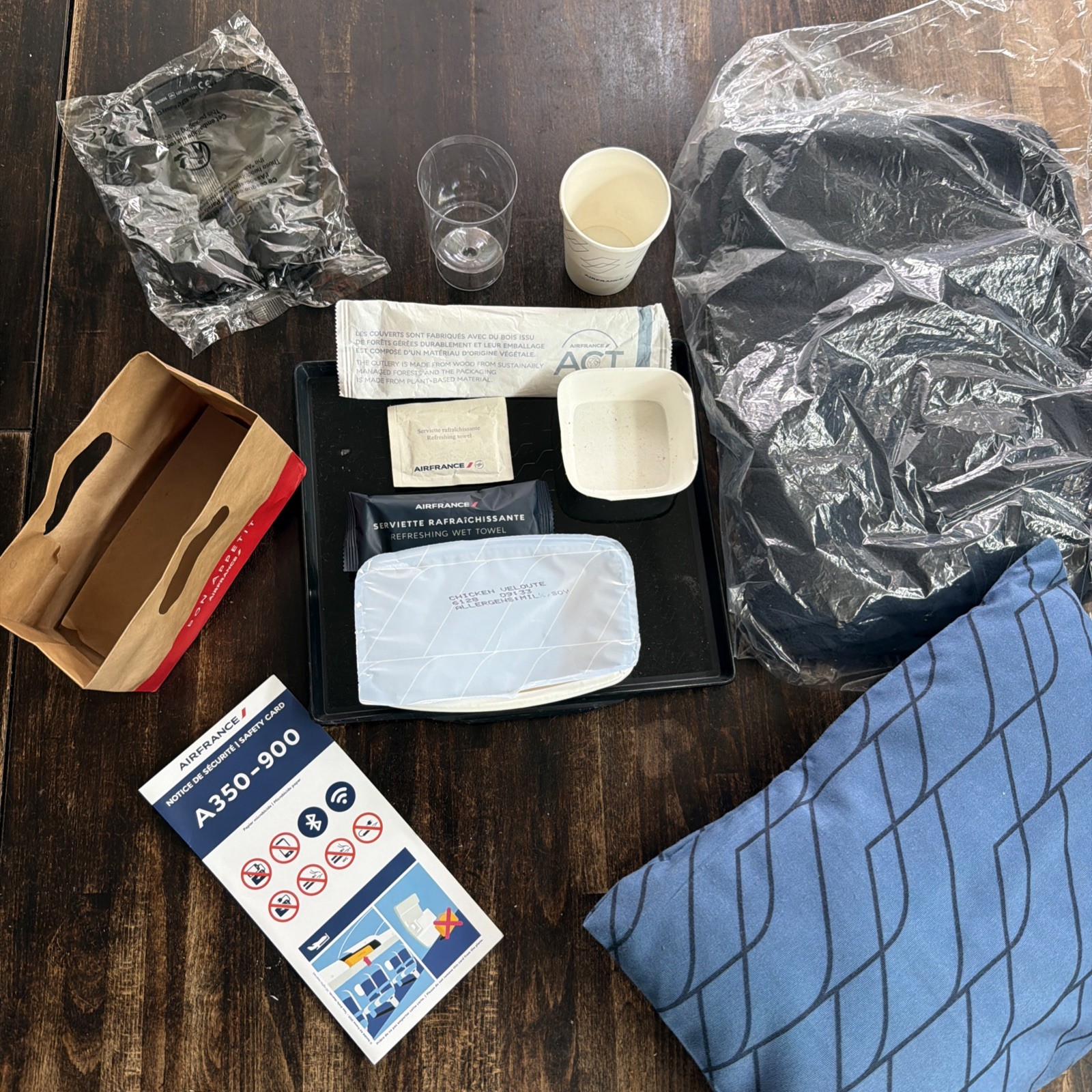 Air France Coach Amenities Air France Coach Amenities