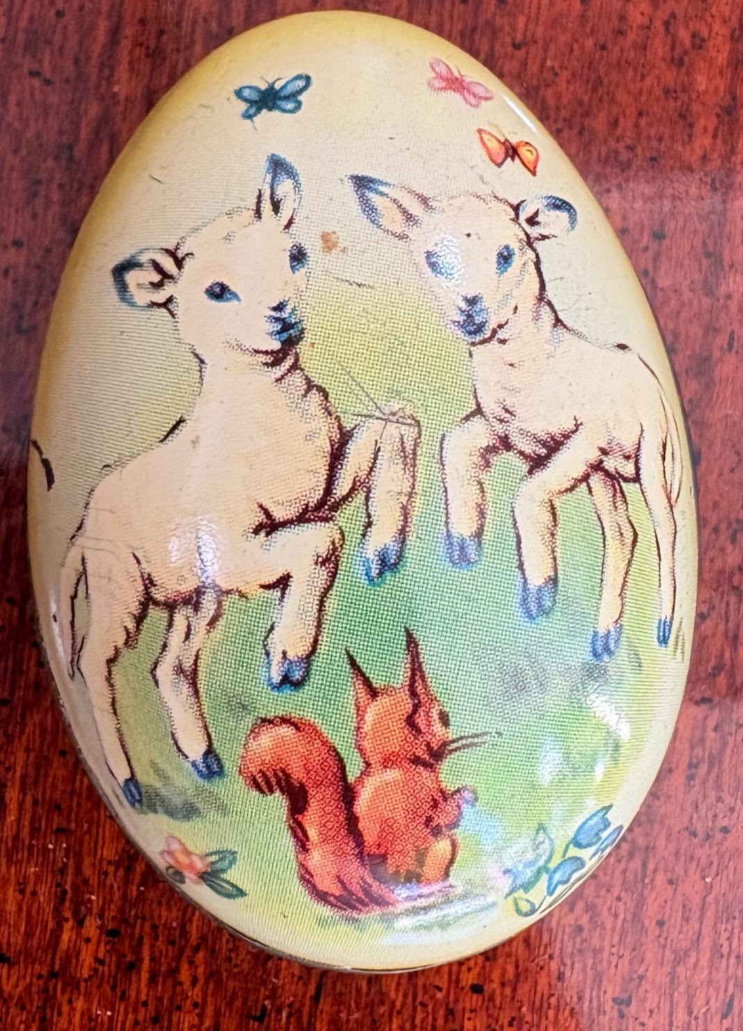 Vintage Tin Litho Easter Egg Candy Container, Lambs & Squirrel, Made in England Vintage Tin Litho Easter Egg Candy Container, Lambs & Squirrel, Made in England